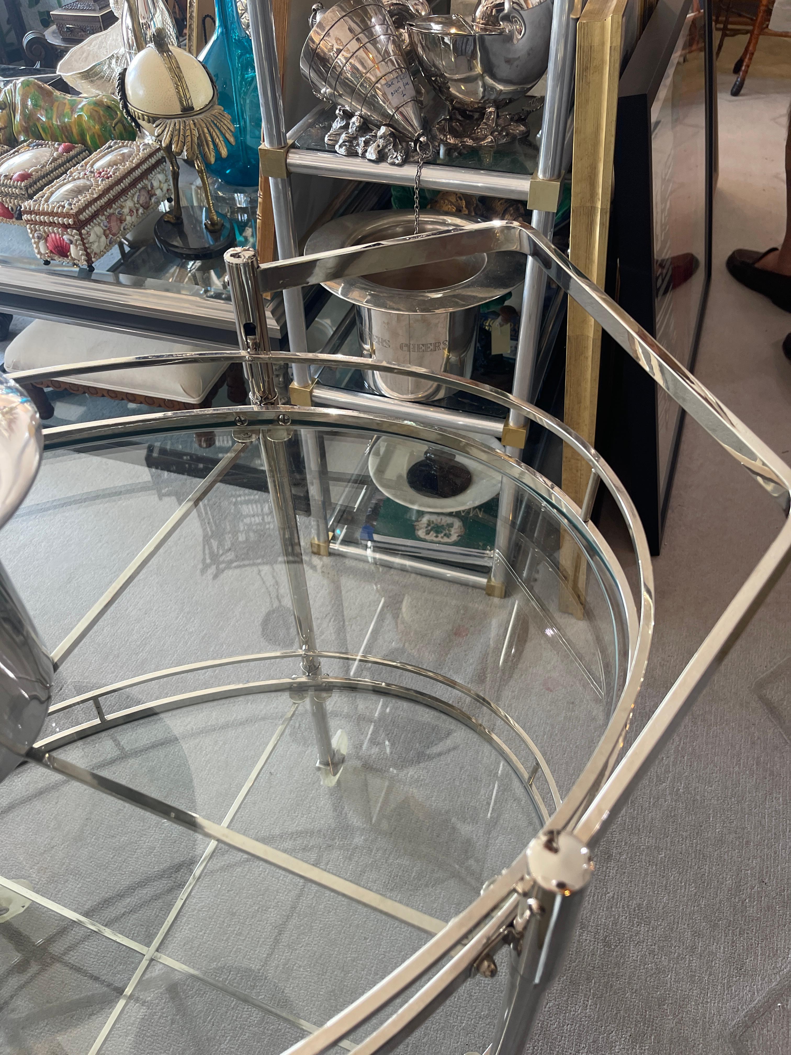 Chariot de bar à deux niveaux, en chrome et verre, Italie en vente 4