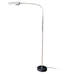 Lampada da terra a collo d'oca cromata con base in ferro, stile metà secolo moderno