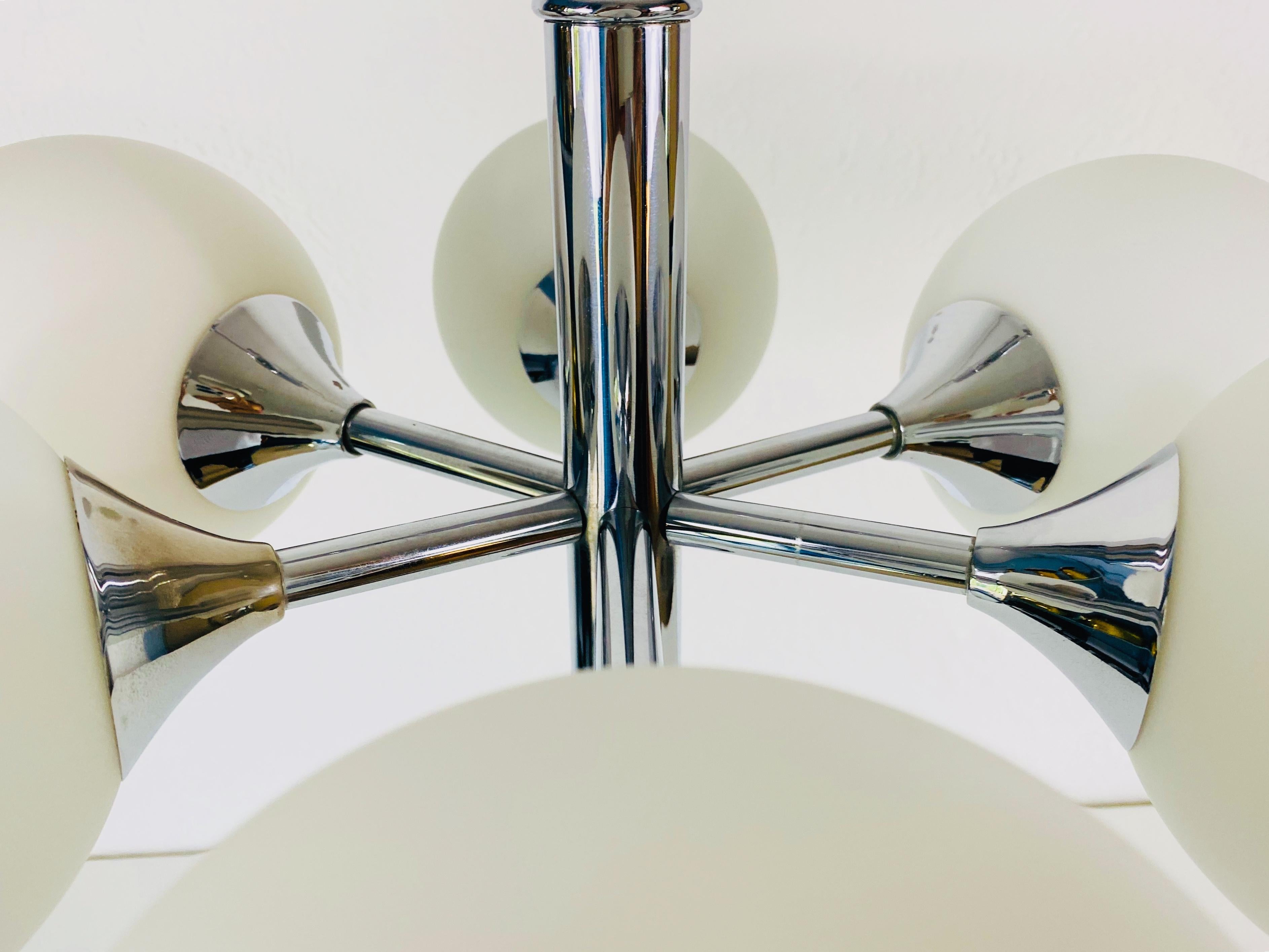 Lampadario a 6 bracci Modern Age Kaiser di metà secolo, 1960, Germania in vendita 3