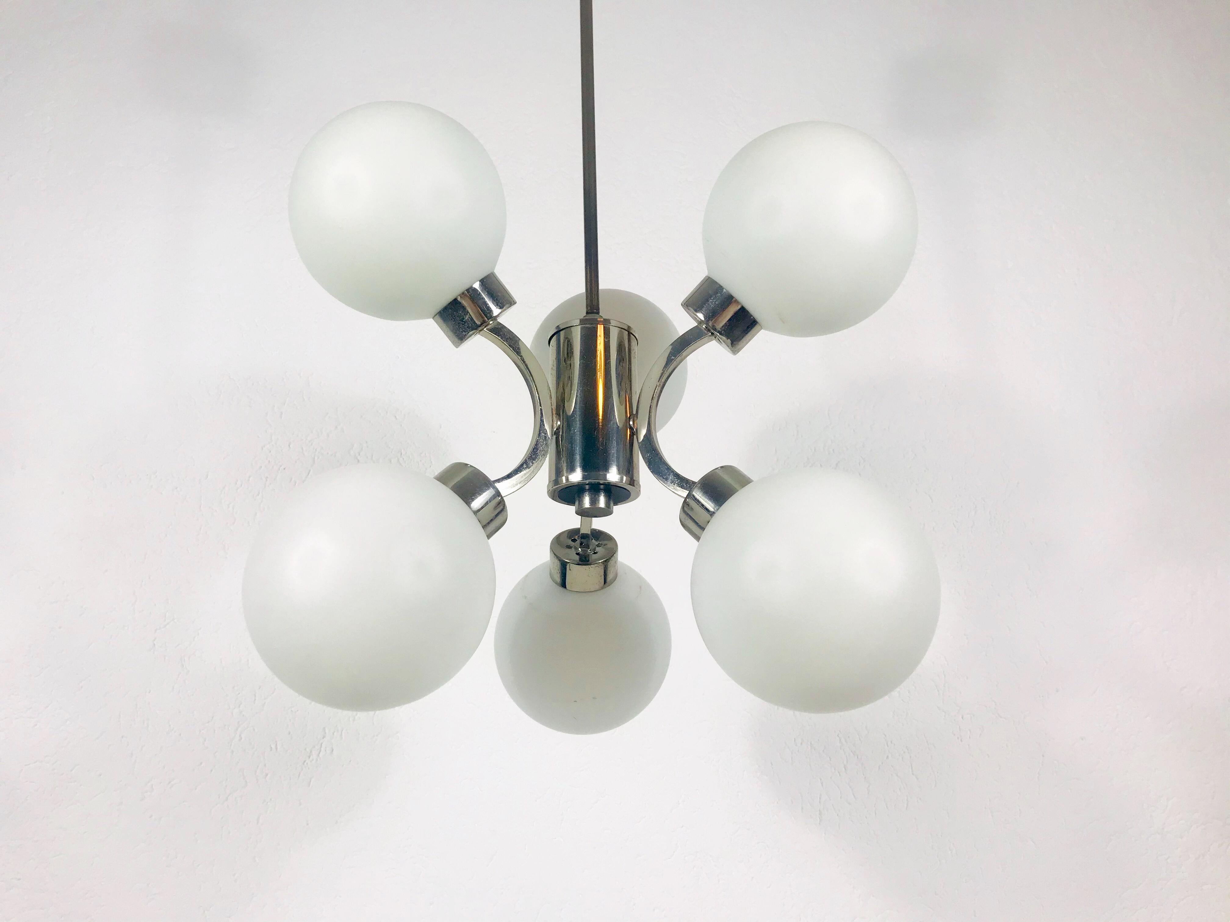 Mid-Century Modern Chrome Kaiser 6-Arm Space Age Chandelier, 1960s, Germany For Sale 1