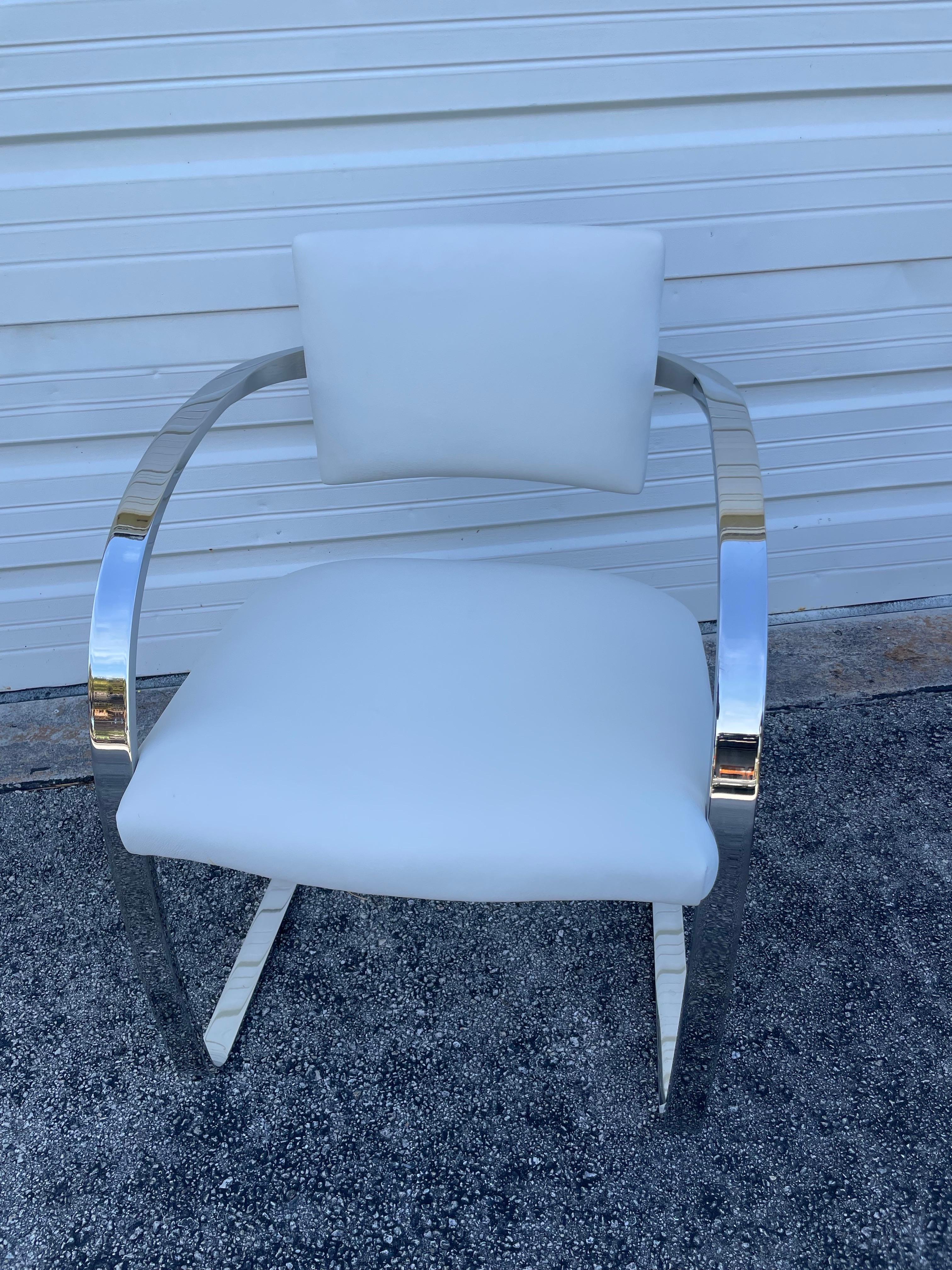 Poltrona a sbalzo in pelle e cromo del Mid Century Modern in vendita 3