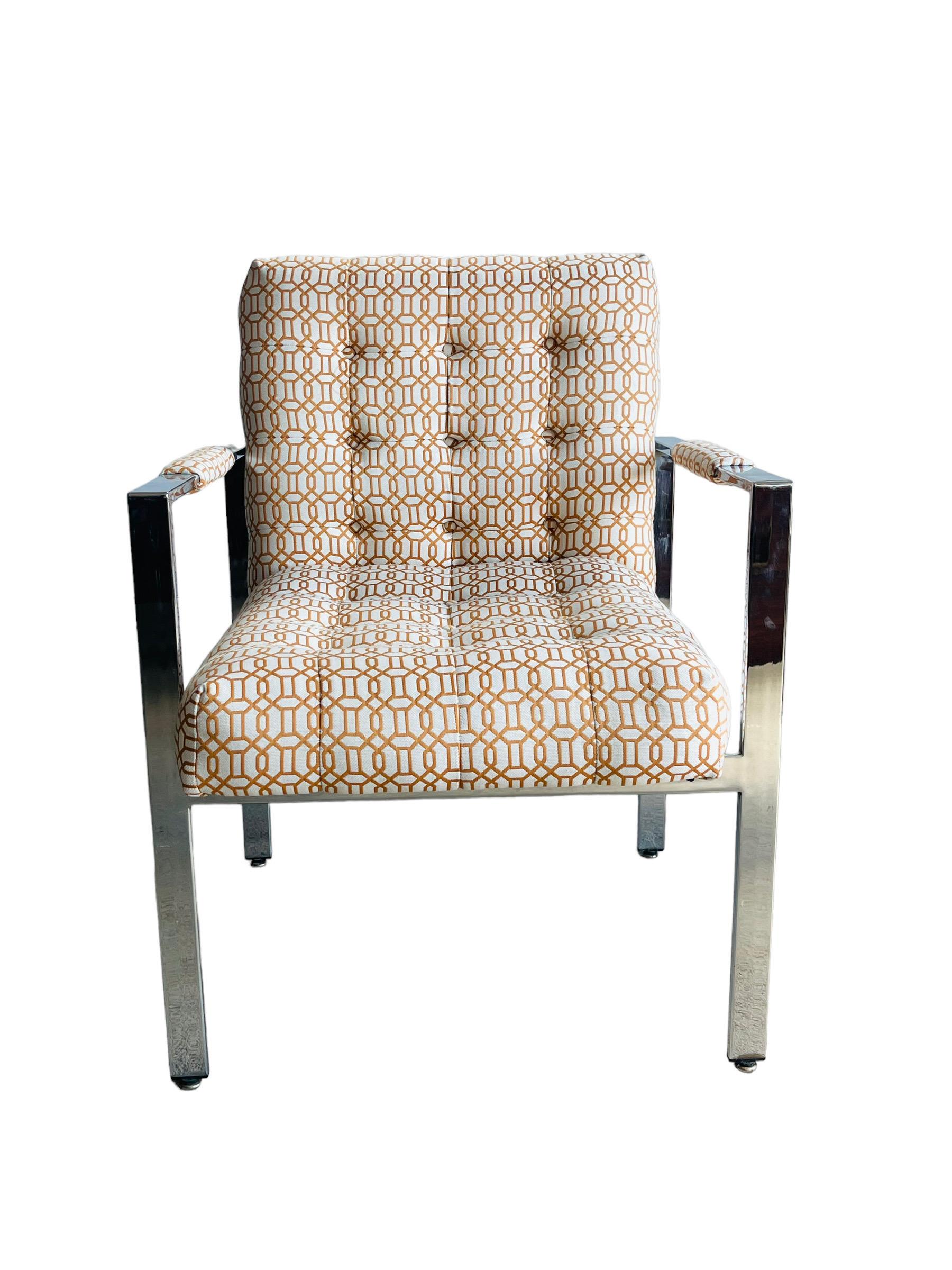 Américain Chaise longue moderne en chrome du milieu du siècle dernier / Nouvelle tapisserie d'ameublement  en vente