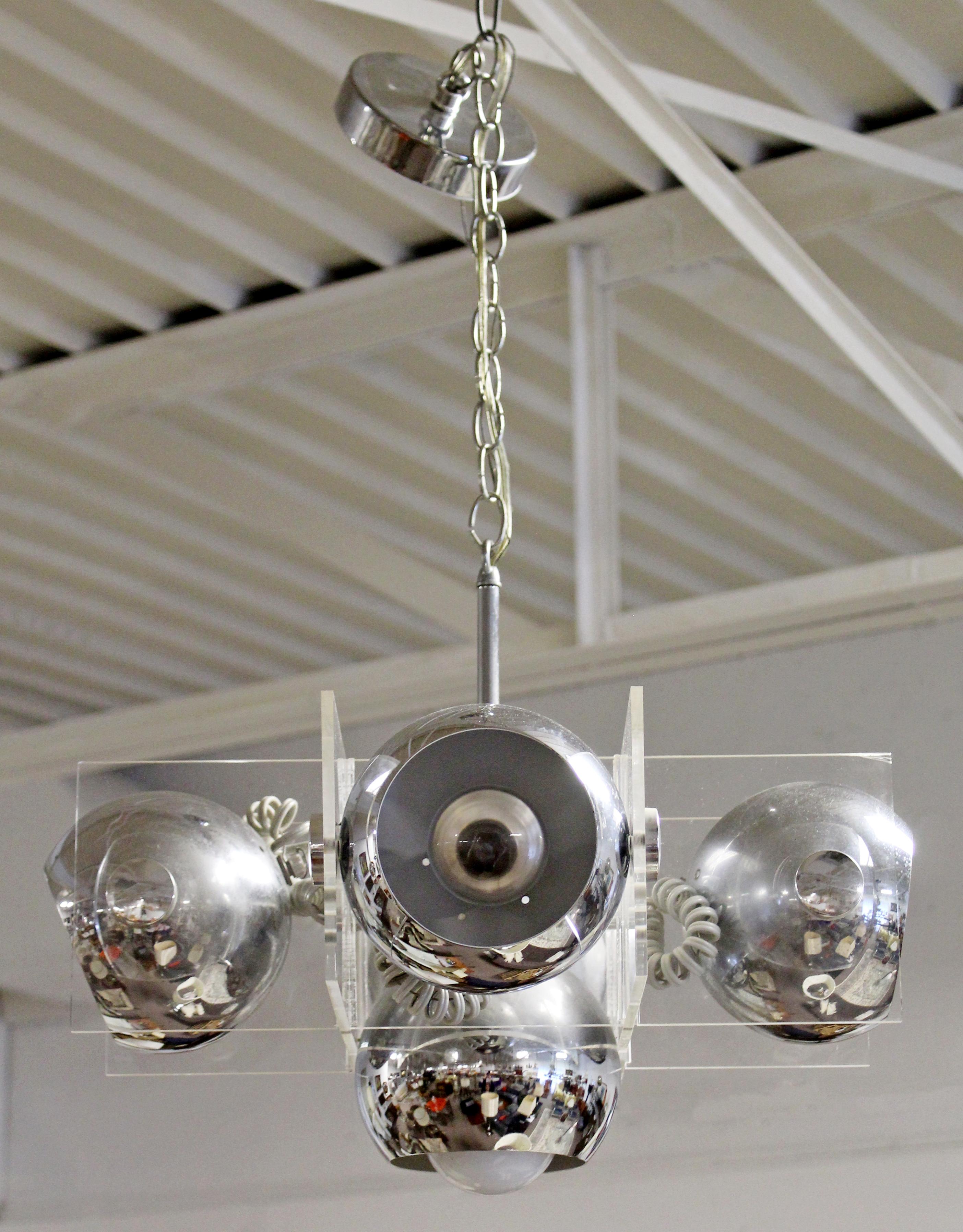 American Mid-Century Modern Chrome Lucite Cubic Light Fixture Chandelier, 1970s