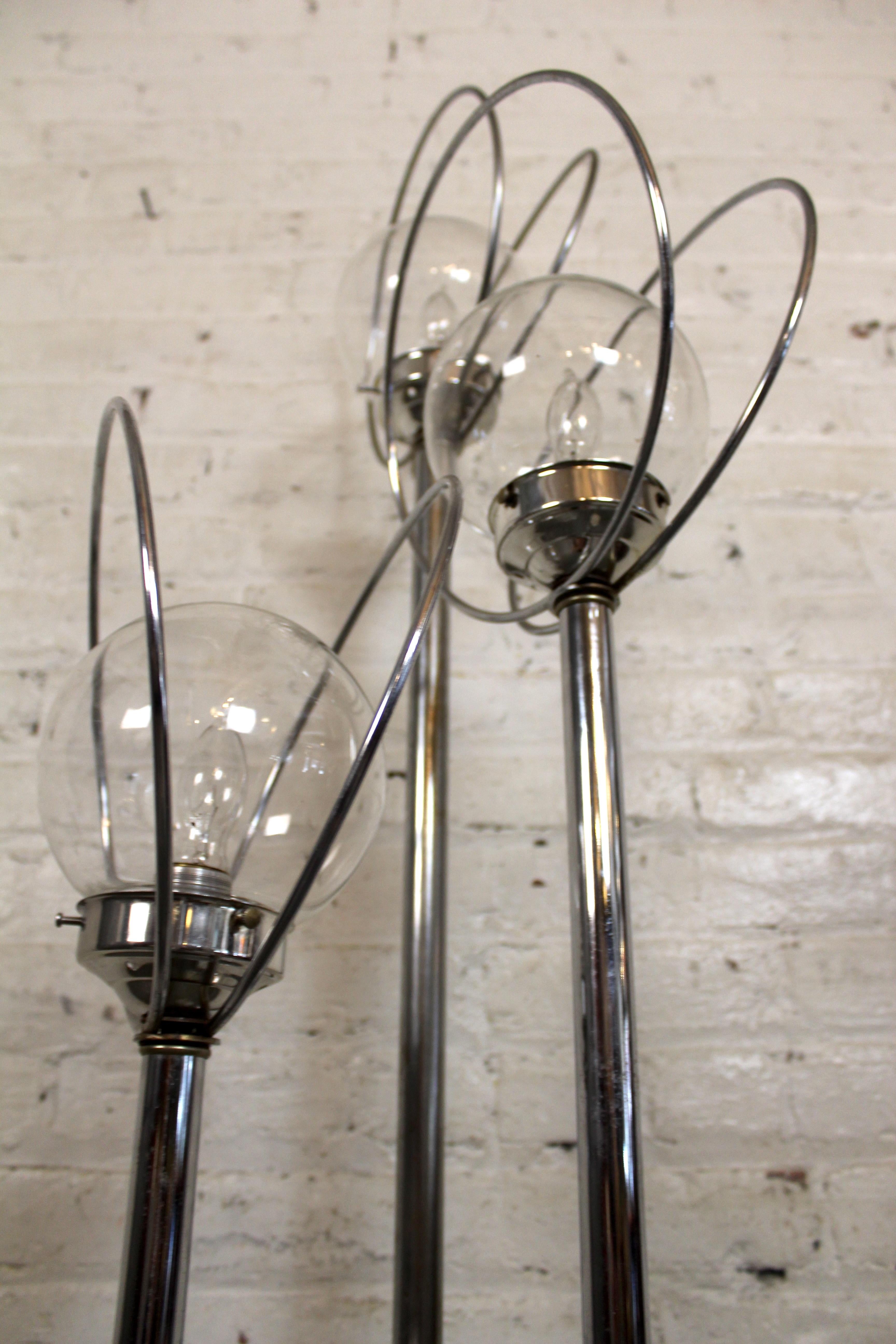 Mid-Century Modern Chrome Orb Floor Lamp For Sale 2