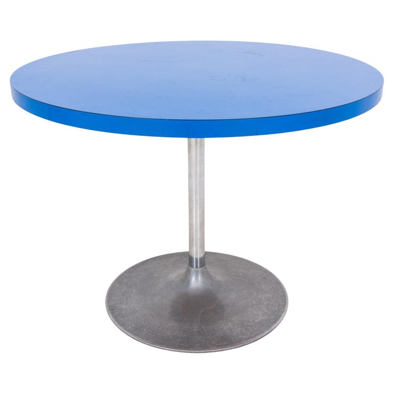 MidCentury Modern Chrome Pedestal Table For Sale at 1stDibs