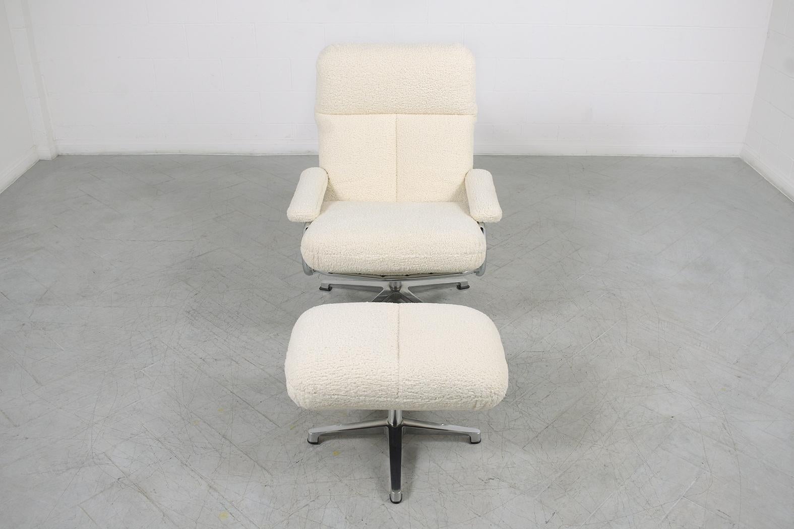 1970s Chrome-Plated Recliner Chair and Ottoman Set with Bouclé Upholstery For Sale 1