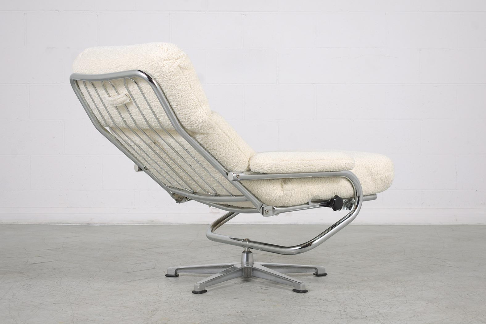 1970s Chrome-Plated Recliner Chair and Ottoman Set with Bouclé Upholstery For Sale 2