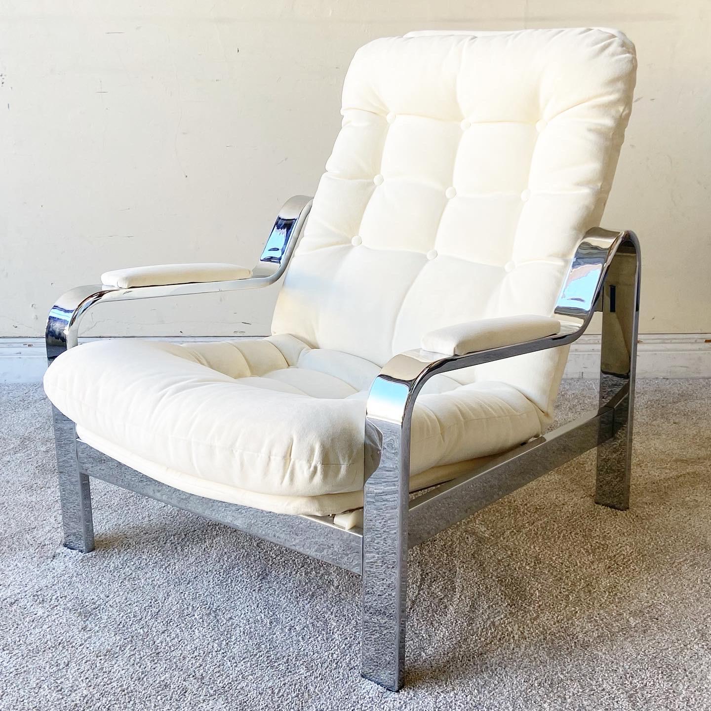 Mid-Century Modern Chrome Reclining Lounge Chair with Ottoman by Selig In Good Condition In Delray Beach, FL