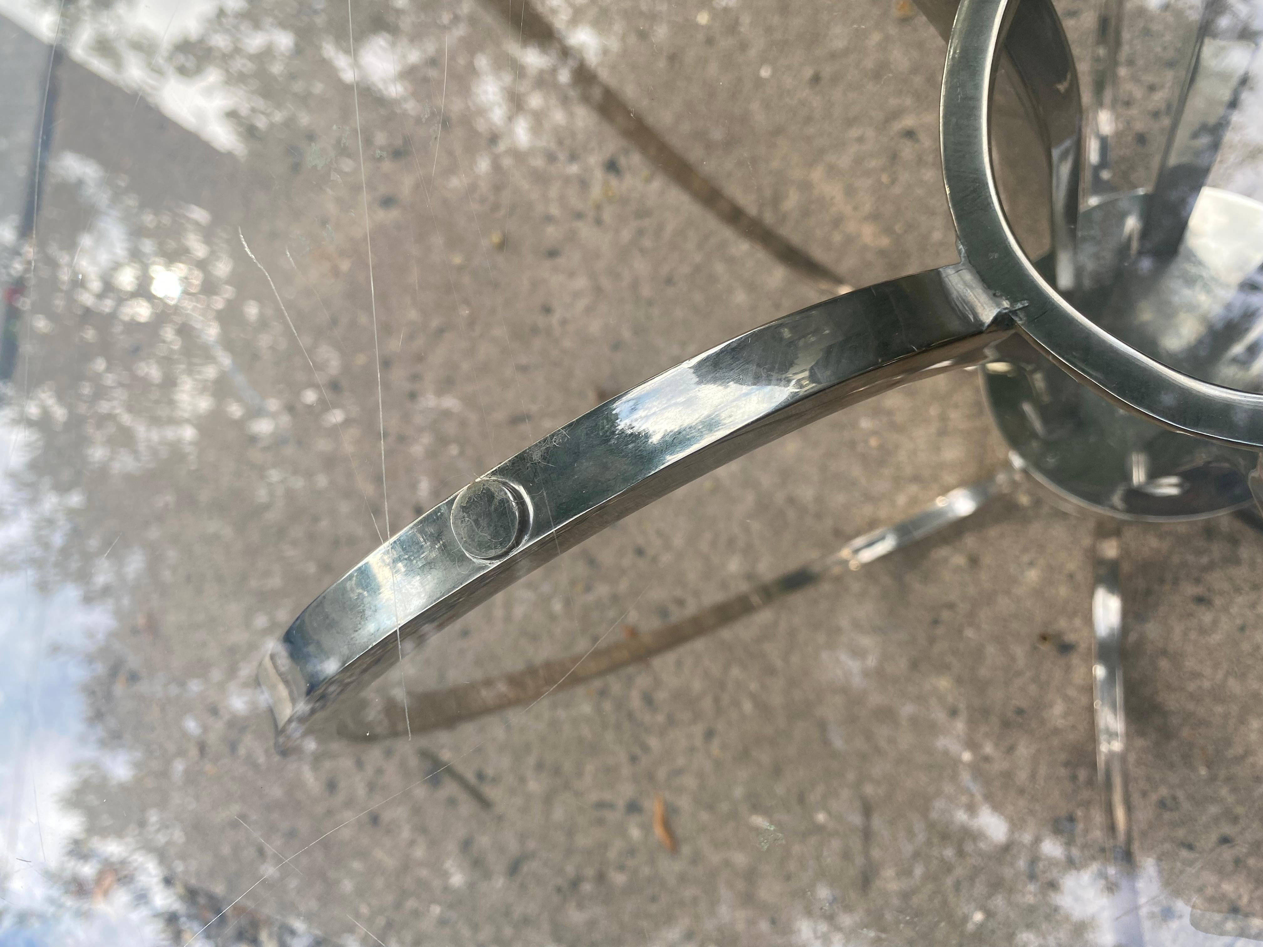 Mid Century Modern Chrome Ring Side Table in Manner of Milo Baughman In condizioni buone in vendita a Hopewell, NJ