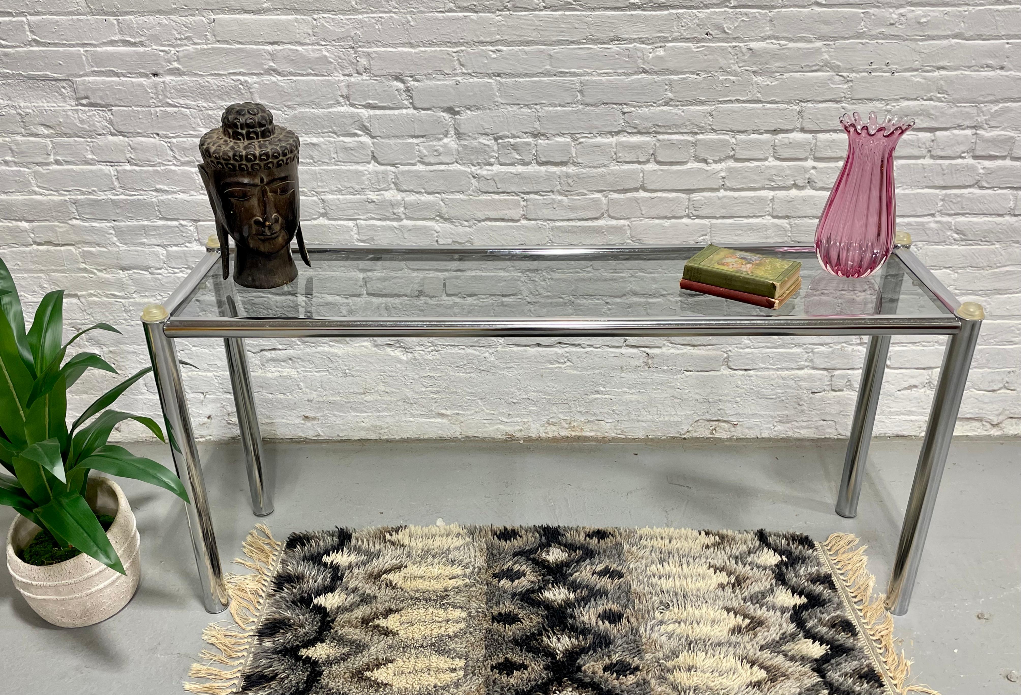 Vetro fumé Mid Century MODERN Chrome + Smoked Glass CONSOLE TABLE, c. 1960's in vendita