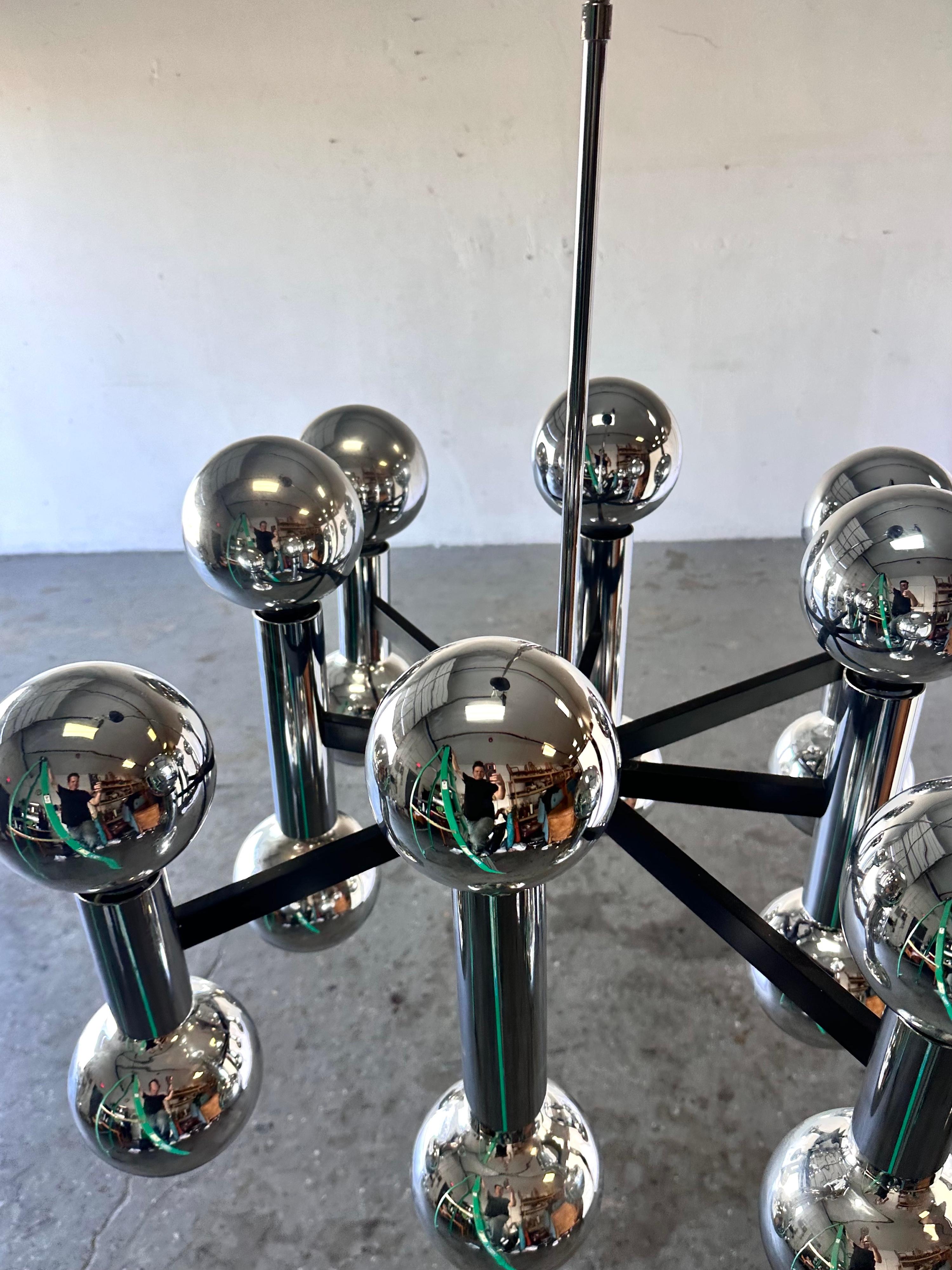 Lampadario Space A Space Chrome di metà secolo con 16 luci, anni Settanta in vendita 3