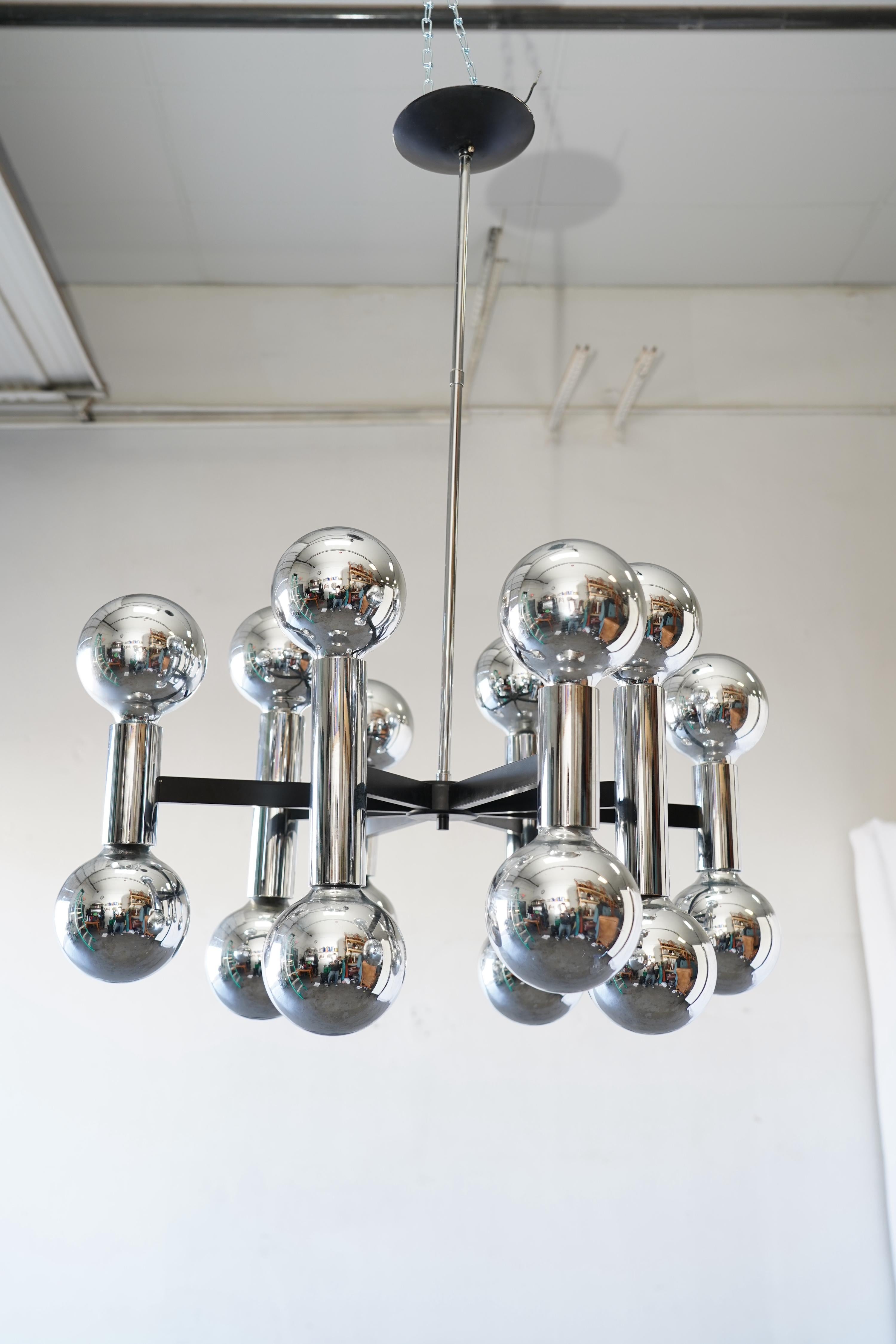 Lampadario Space A Space Chrome di metà secolo con 16 luci, anni Settanta in vendita 5