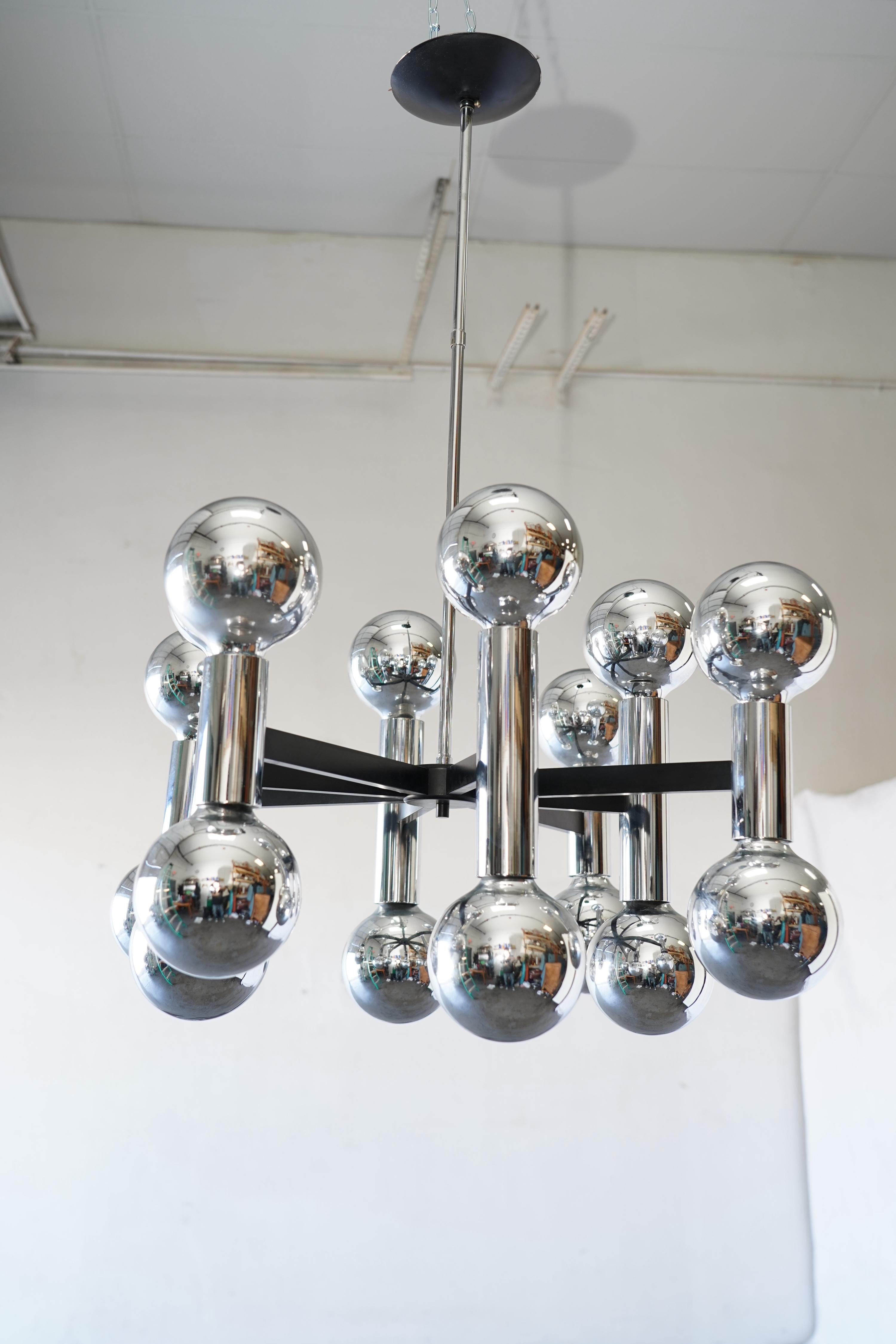 Lampadario Space A Space Chrome di metà secolo con 16 luci, anni Settanta in vendita 6