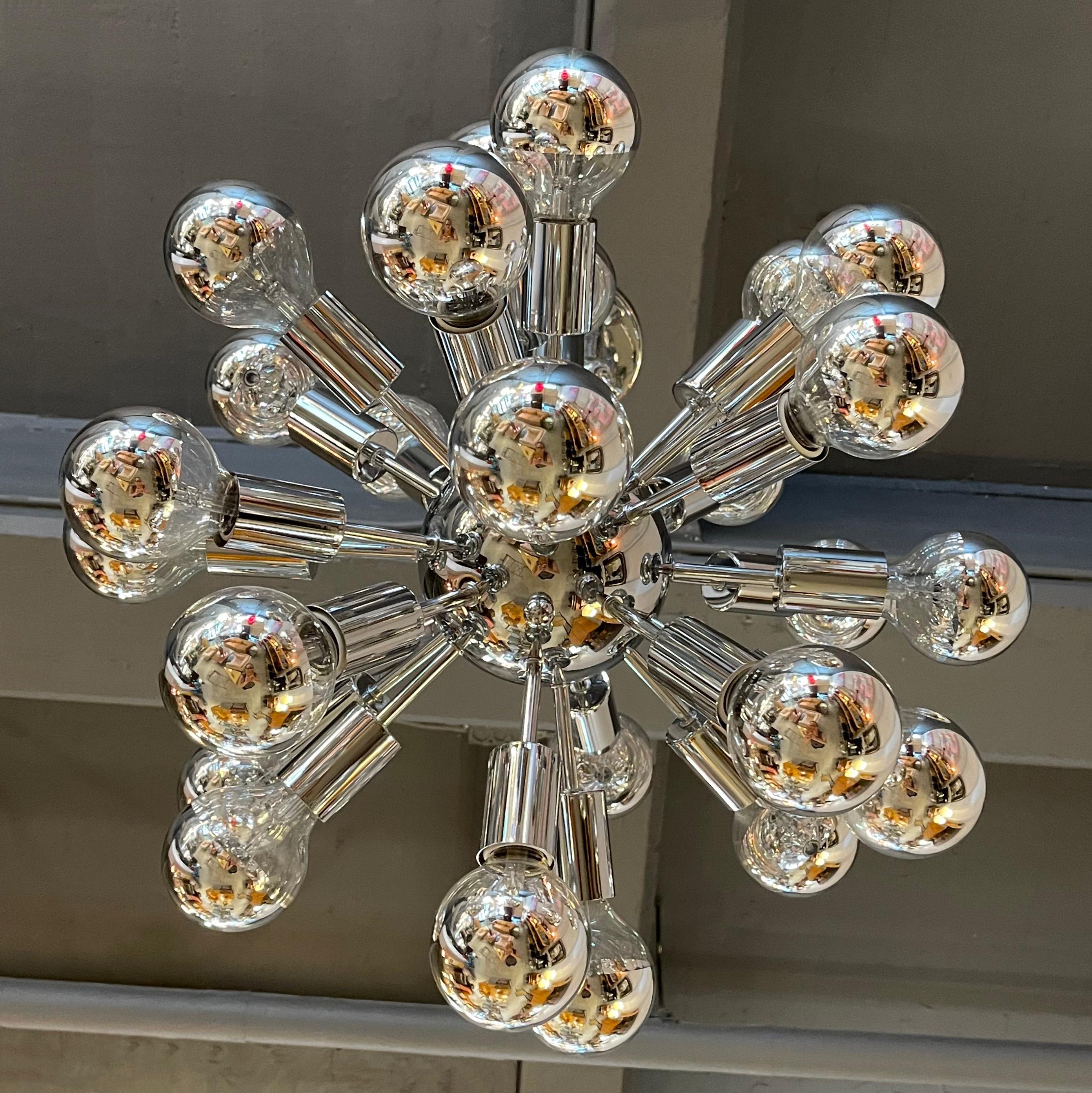 Mid-Century Modern Chrome Sputnik Chandelier In Good Condition For Sale In Brooklyn, NY
