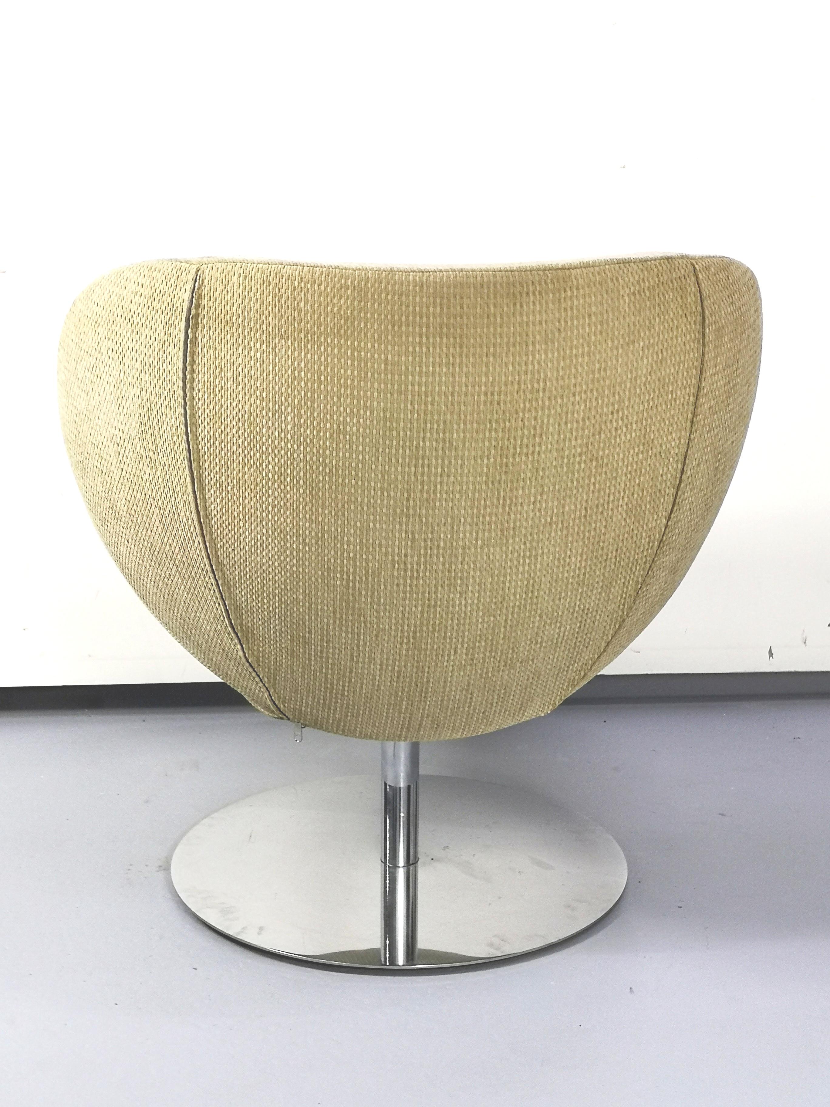 Mid-Century Modern Fauteuil pivotant chromé moderne du milieu du siècle dernier
