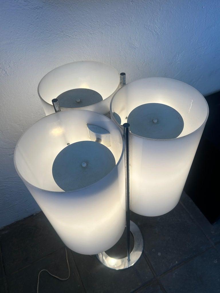 Lampe de table chromée moderne du milieu du siècle dernier à 3 cylindres 1970 par Paul Mayen en vente 2