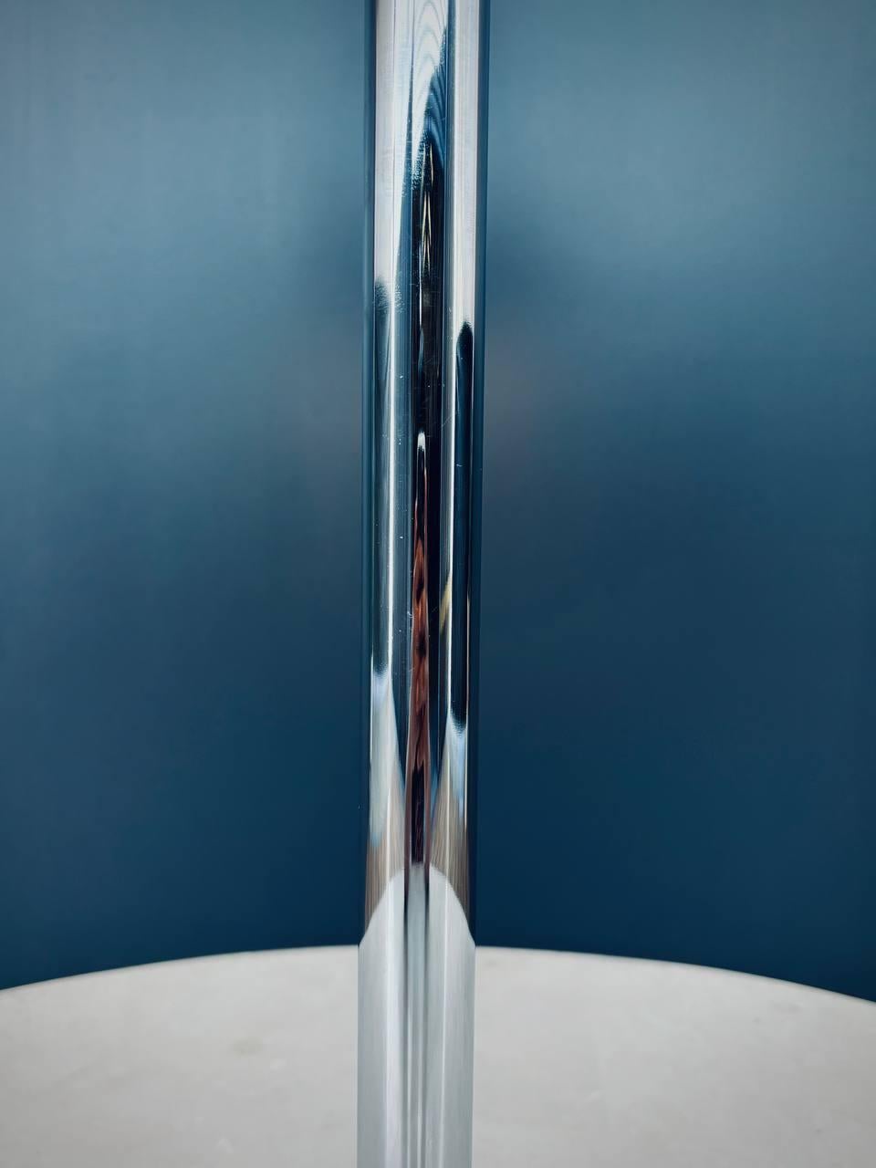 Lampe de table en chrome The Moderns en vente 2