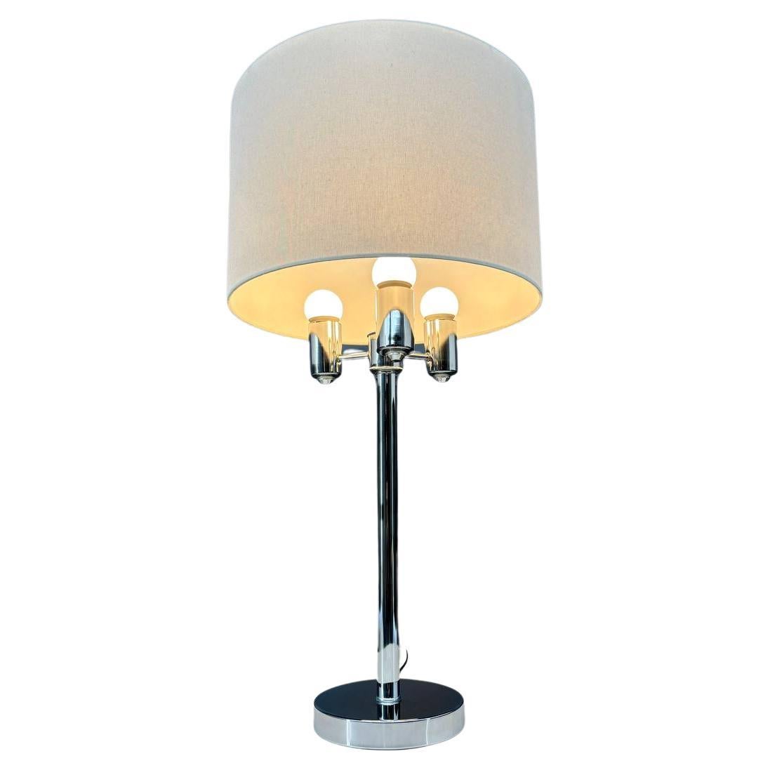 Mid-Century Modern Chrom Tischlampe im Angebot