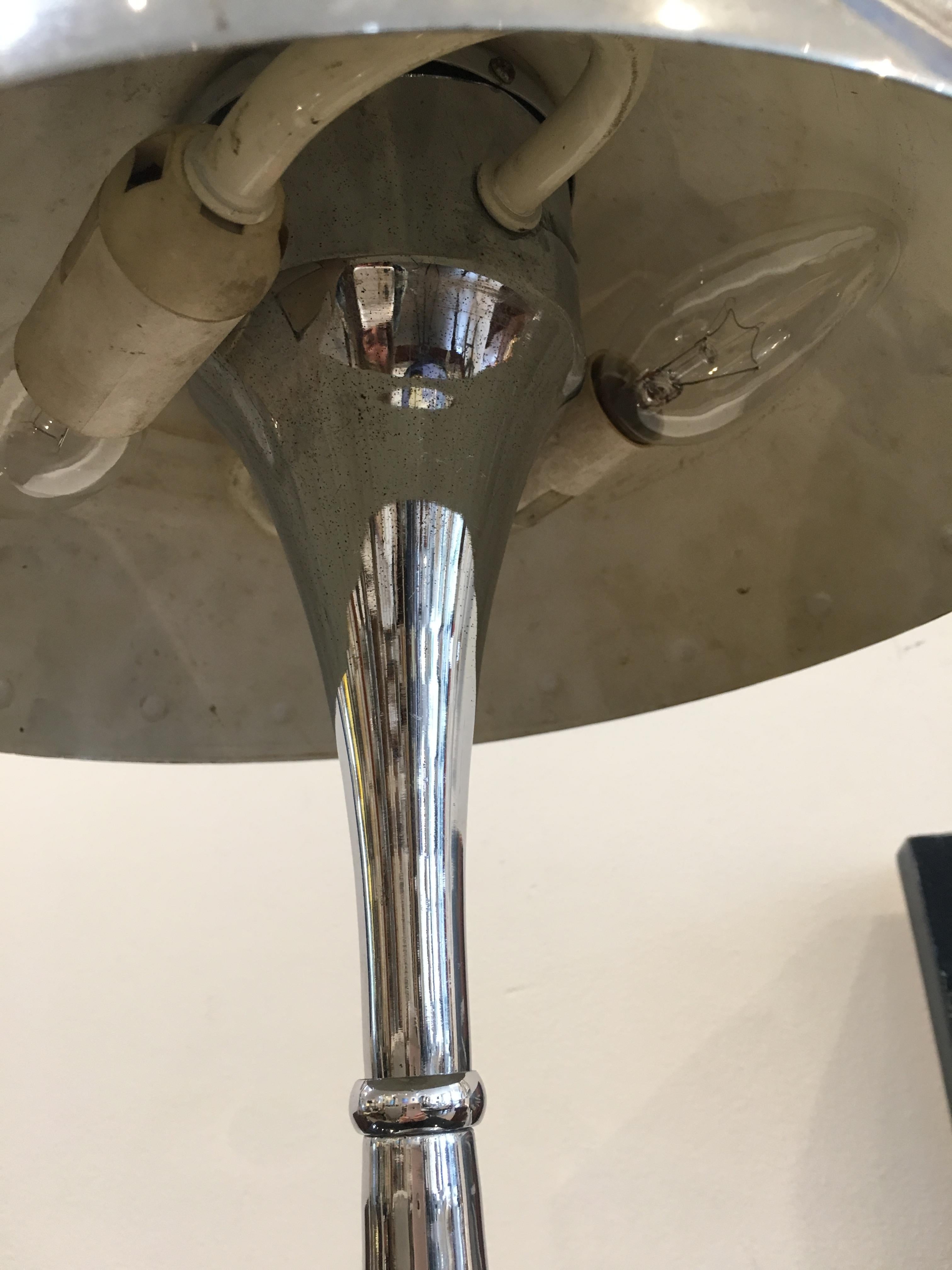 Mid-Century Modern Chrome Table Lamp with Rivets In Good Condition In Nantucket, MA