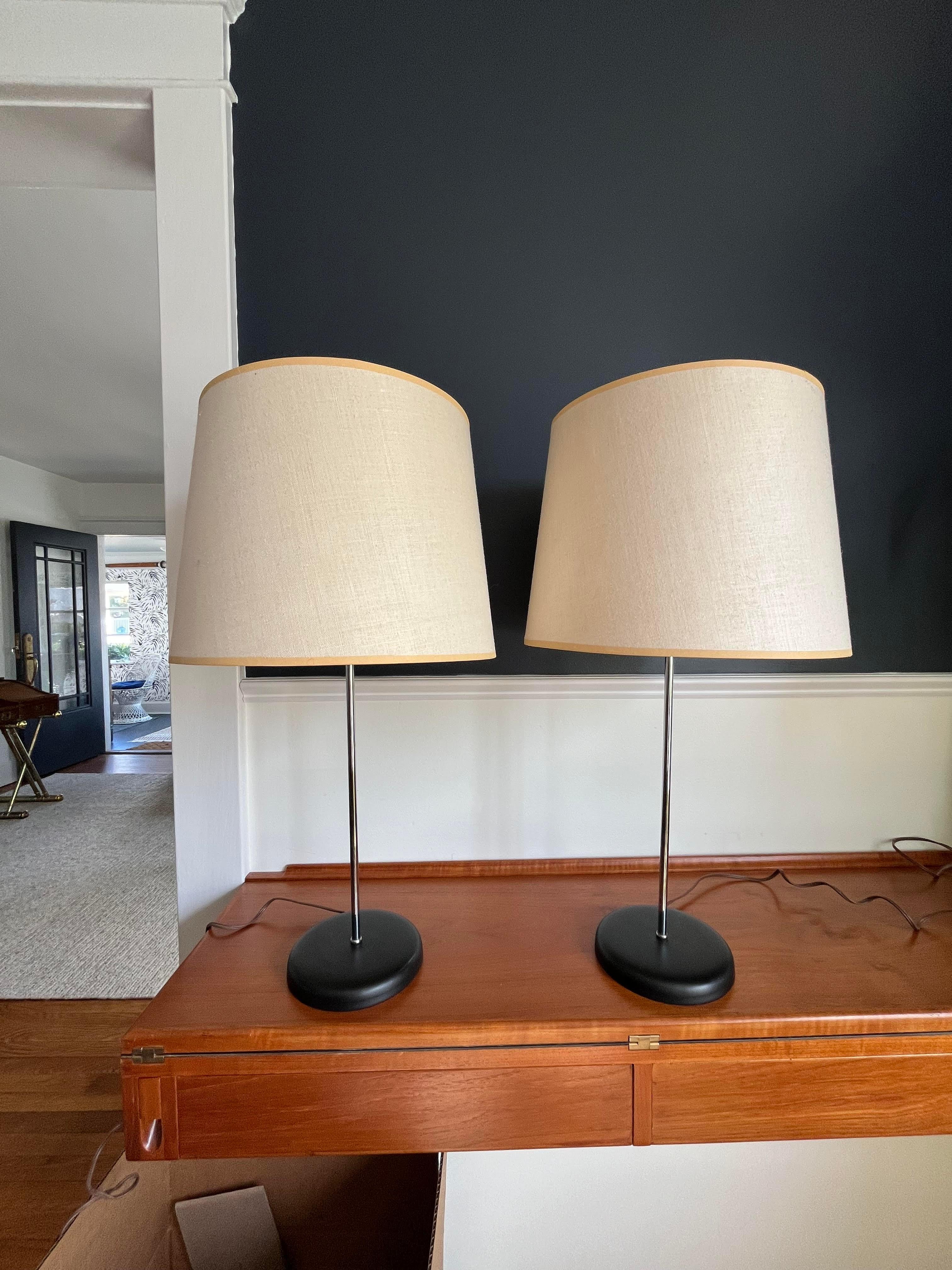 Inconnu Lampes de table chromées mi-siècle moderne en vente