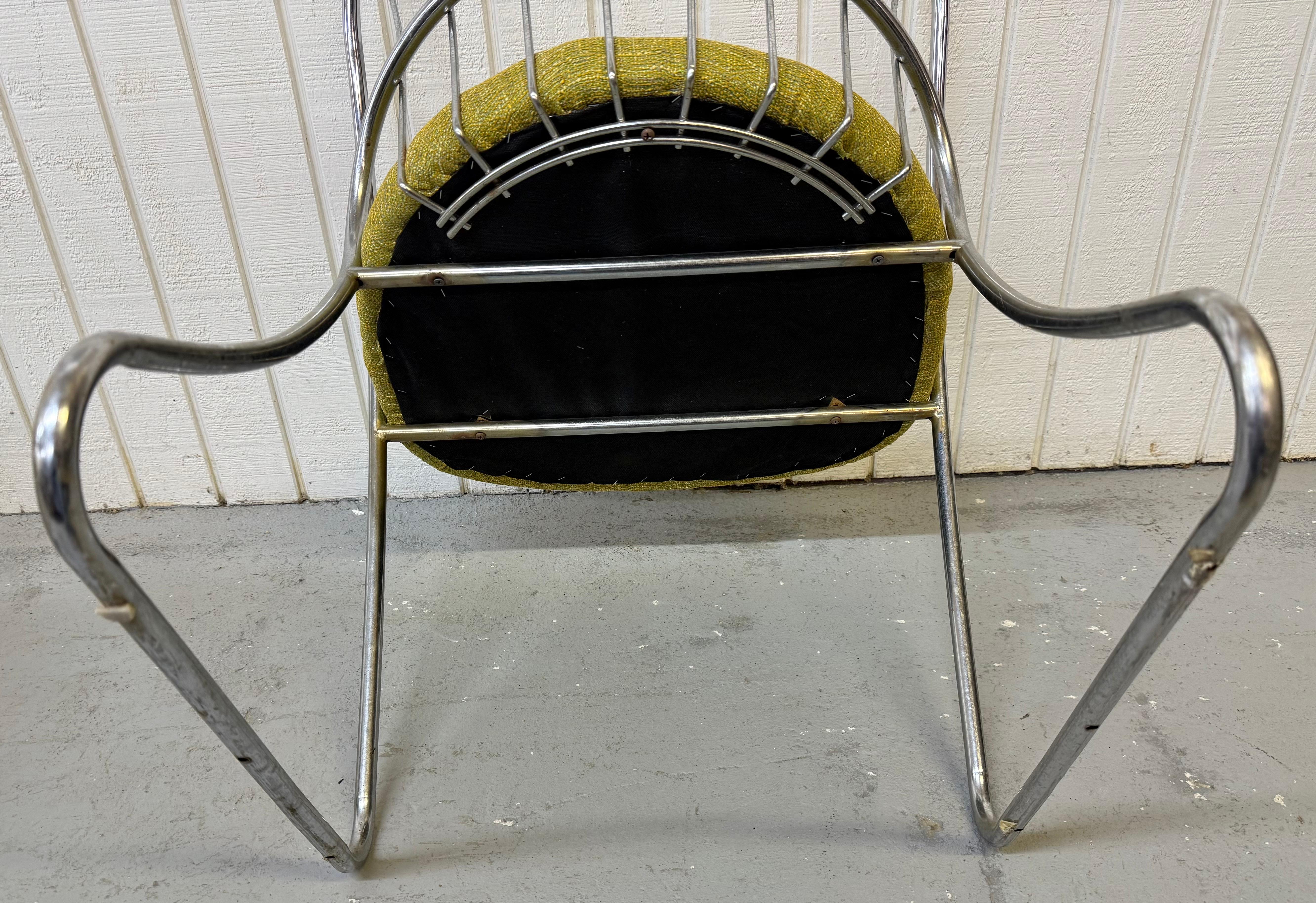Moderne Chromrohr-Esszimmerstühle aus der Mitte des Jahrhunderts – 4er-Set (Polster) im Angebot