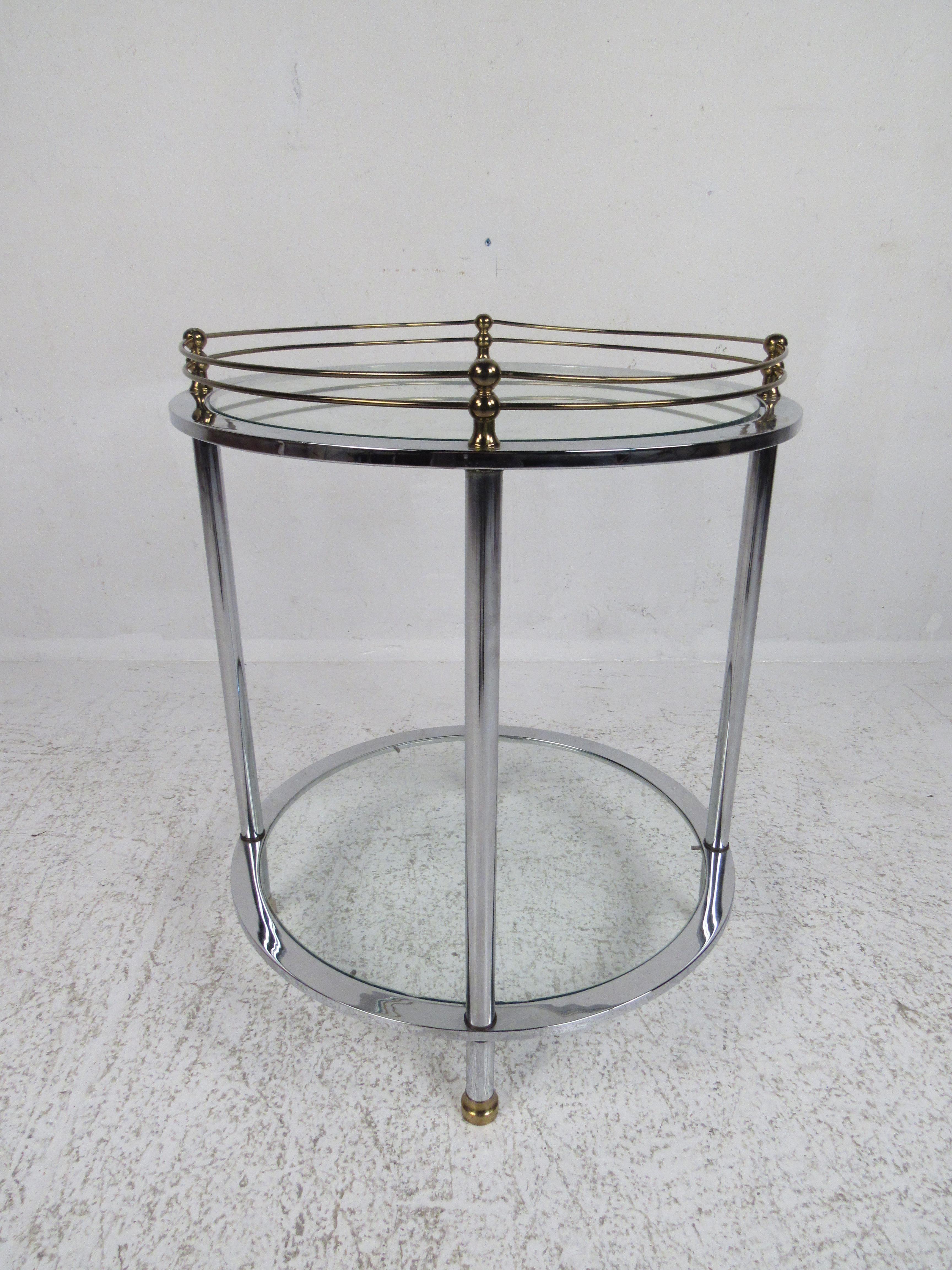 Mid-Century Modern Chrome Two-Tier Side Table In Good Condition In Brooklyn, NY
