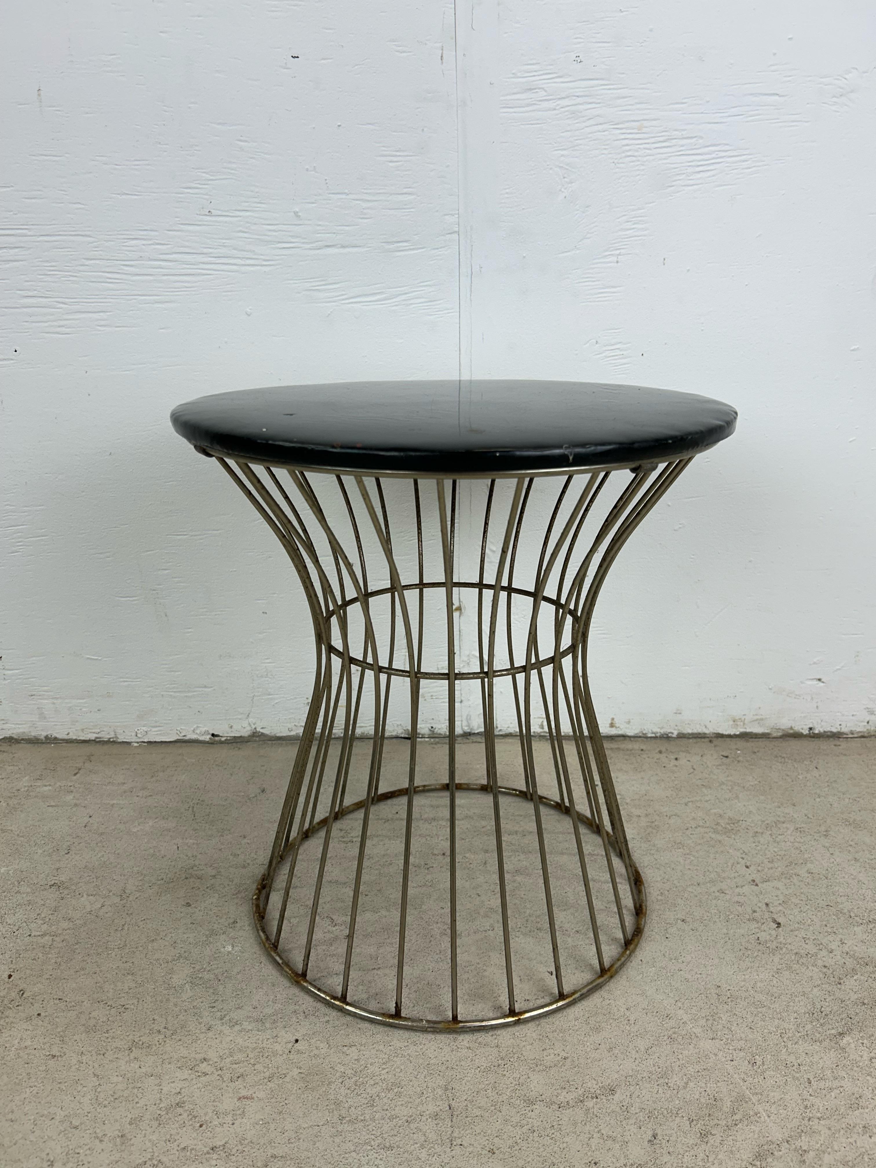 Mid Century Modern Chrome Wire Stool with Black Vinyl Seat For Sale 1