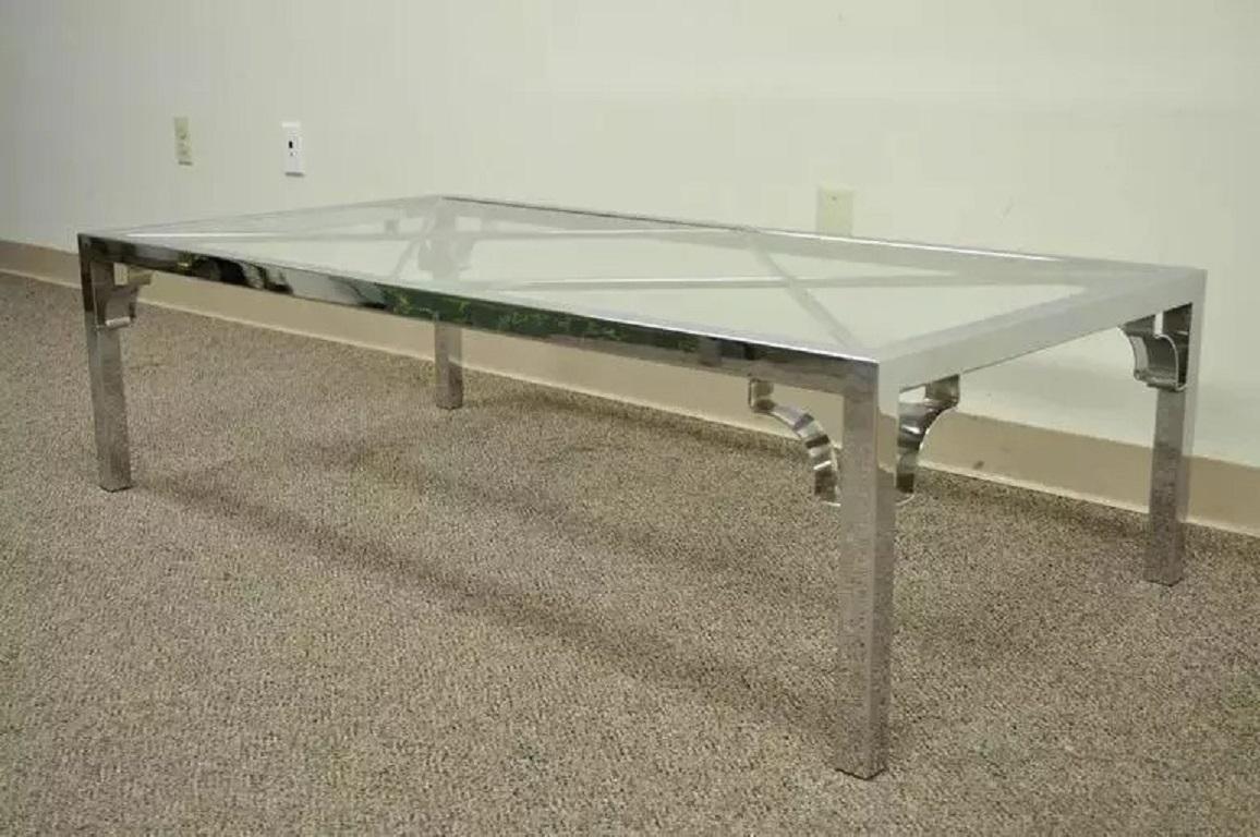 Table basse Hollywood Regency mi-siècle moderne avec cadre en X chromé en vente 3