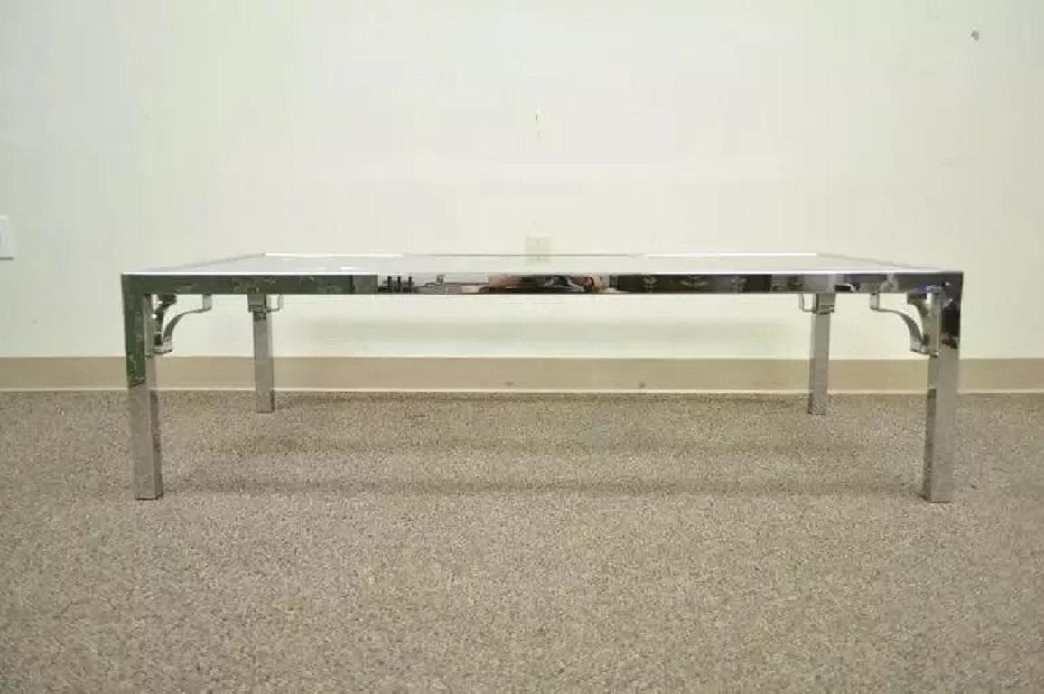 20ième siècle Table basse Hollywood Regency mi-siècle moderne avec cadre en X chromé en vente