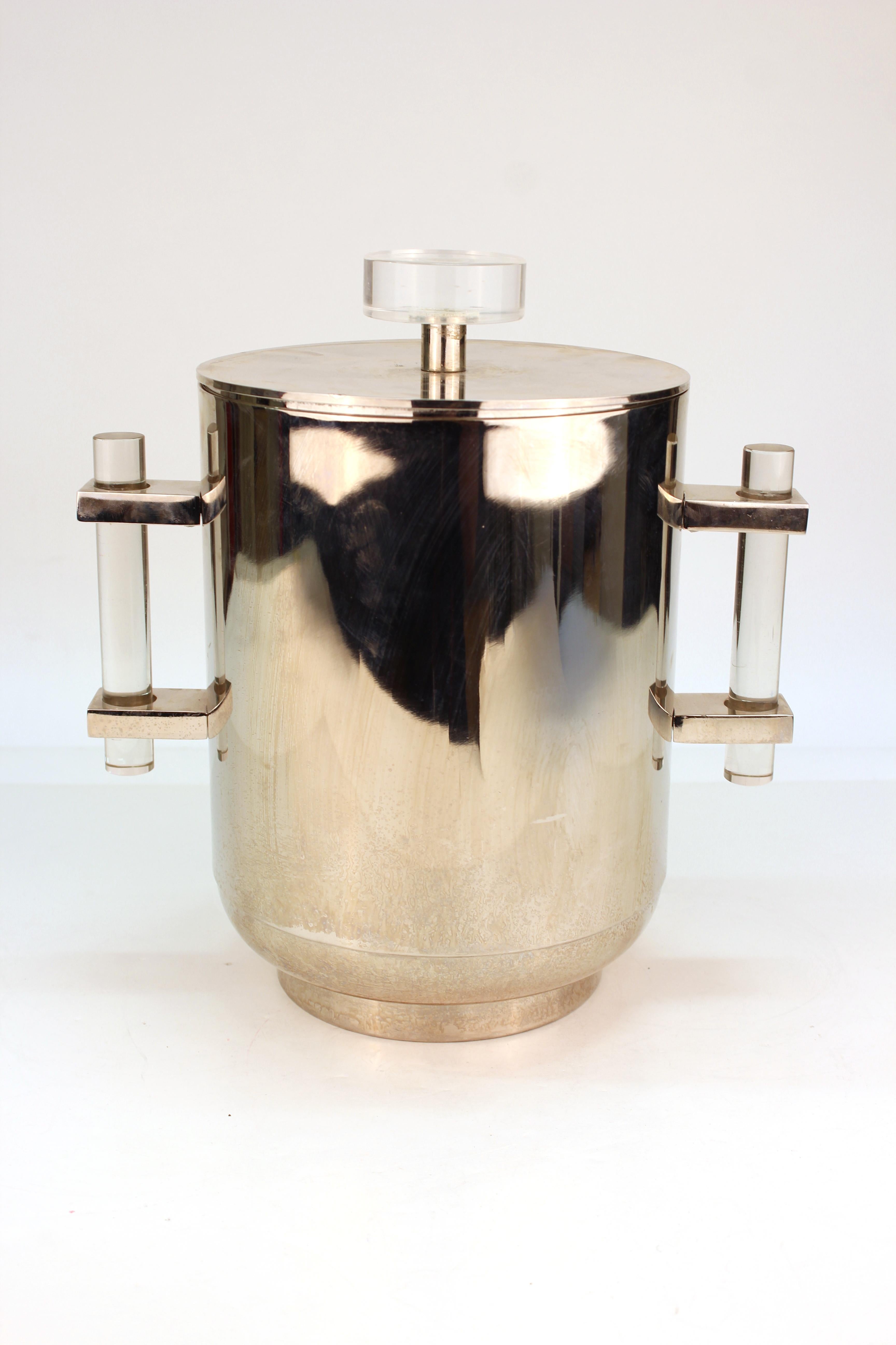 Mid-Century Modern Chromed Metal Ice Bucket with Lid and Lucite Handles In Good Condition In New York, NY