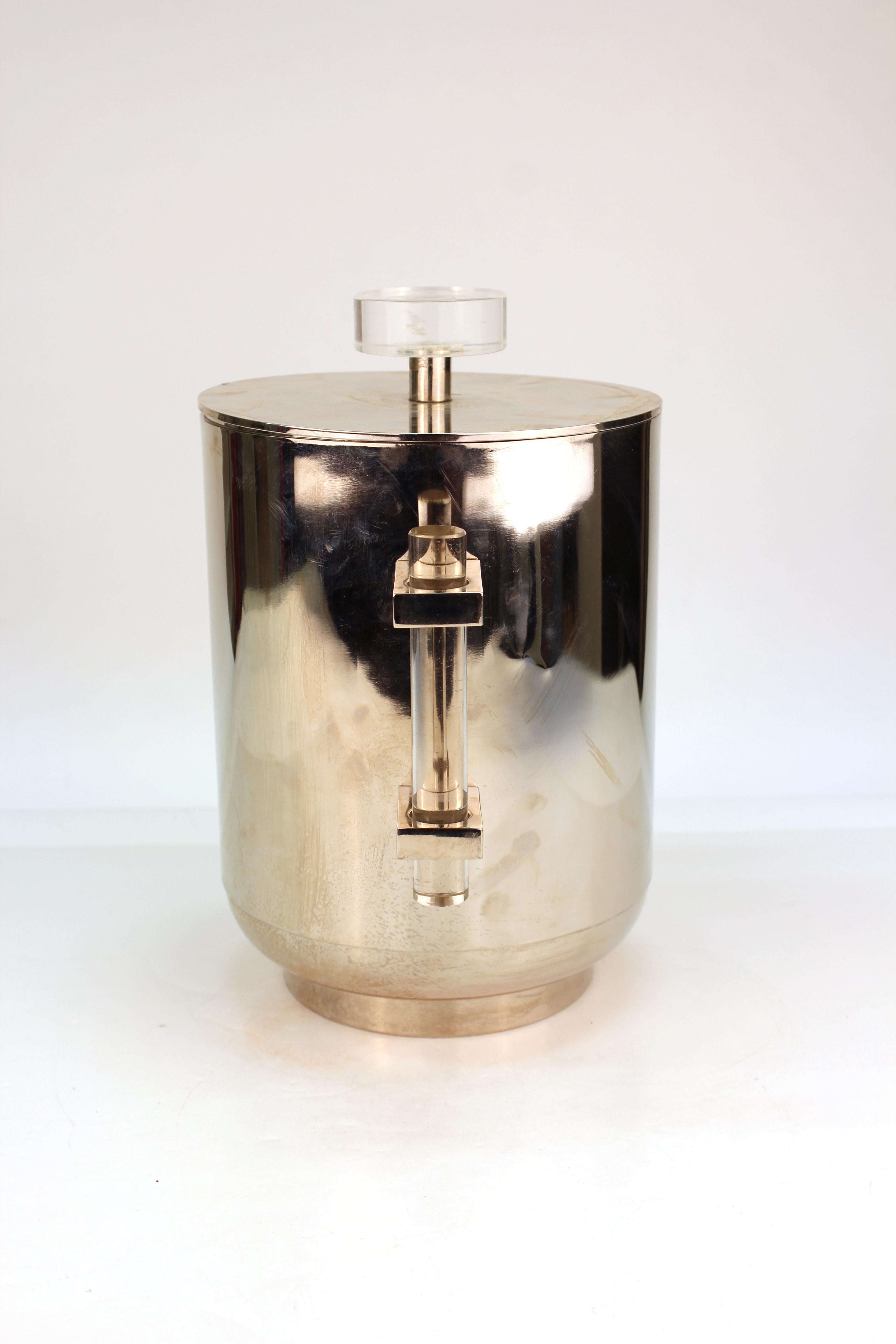 20th Century Mid-Century Modern Chromed Metal Ice Bucket with Lid and Lucite Handles