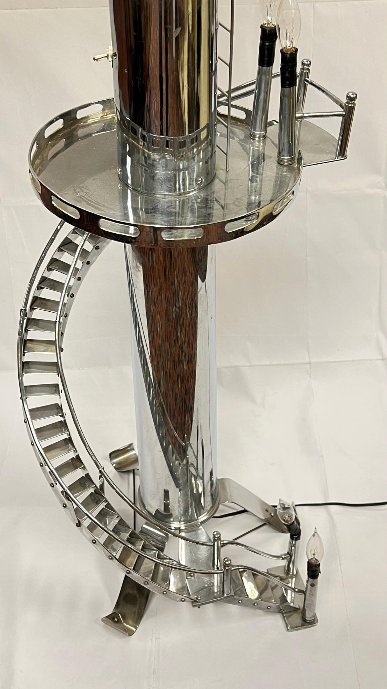Mid-Century Modern Chromium Plated Tower Form Floor Lamp In Good Condition For Sale In New York, NY