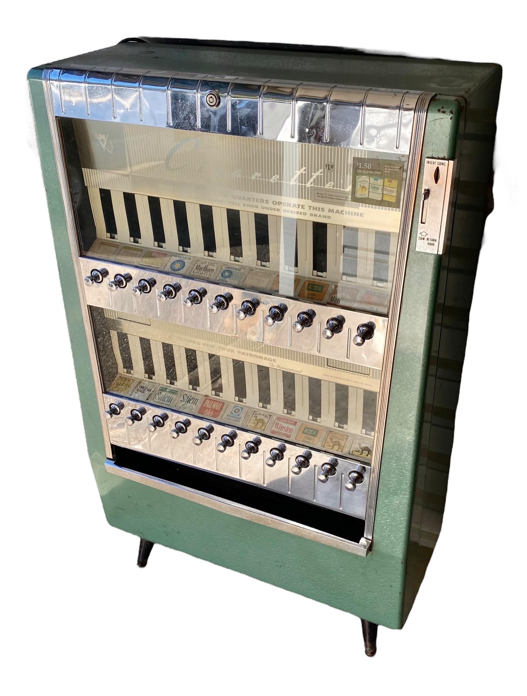 Máquina de cigarrillos moderna de mediados de siglo 1963 Hecho a máquina en venta