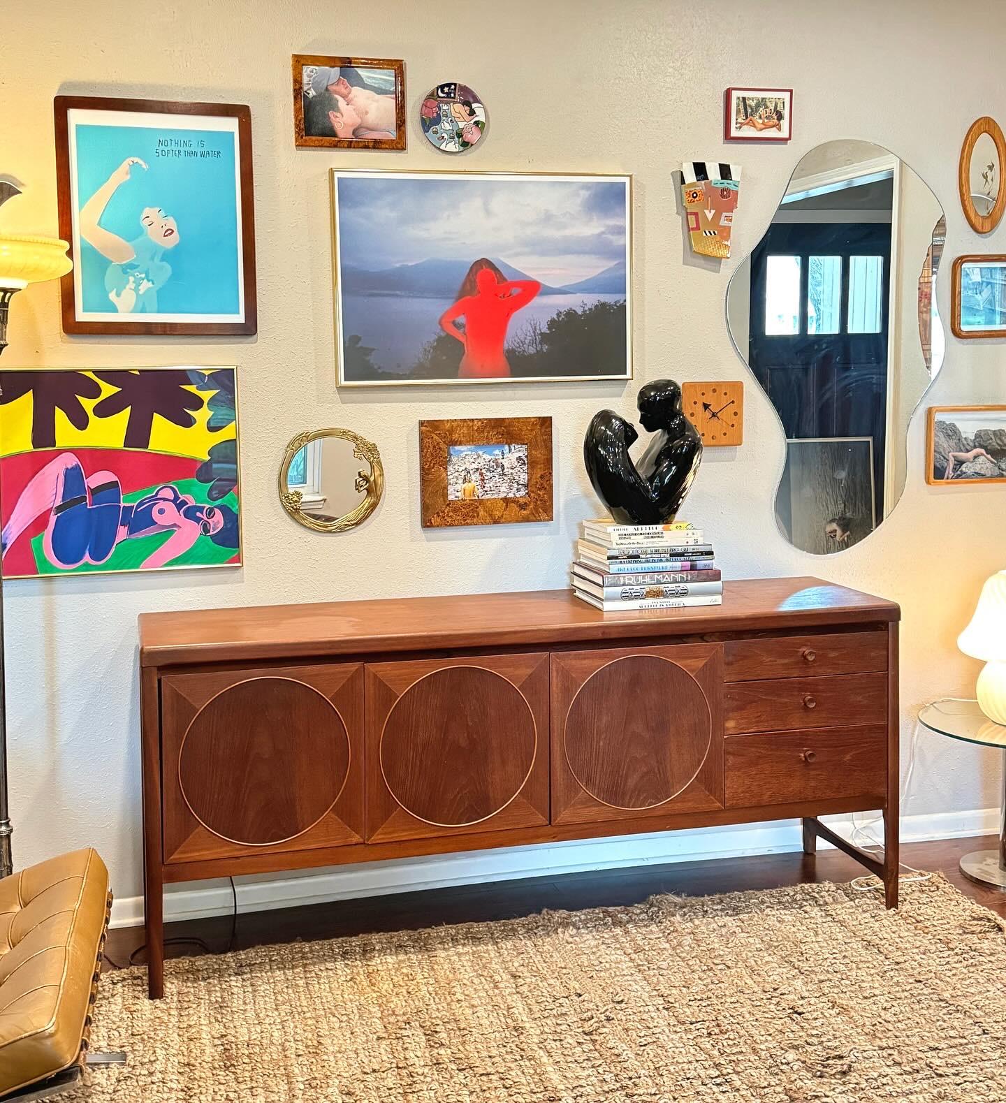 Mid century modern circles teak sideboard by Nathan Furniture, circa 1960s For Sale 3