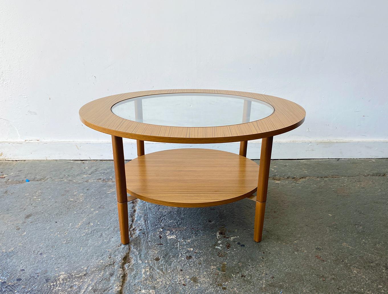 British Mid-Century Modern circular coffee table by Schreiber For Sale