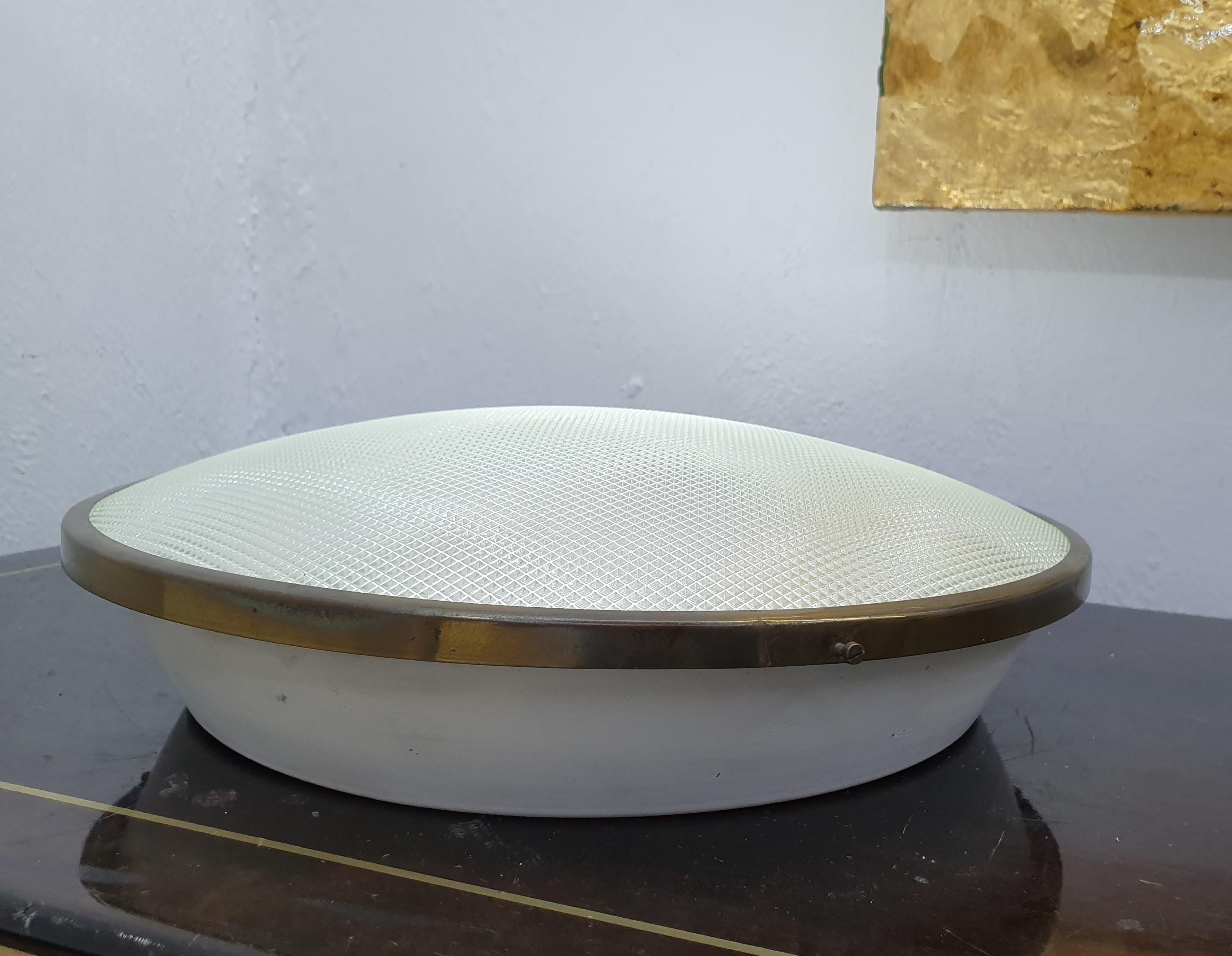 Mid-Century Modern Circular  Italian Wall Light in the Manner of Gino Sarfatti For Sale 3