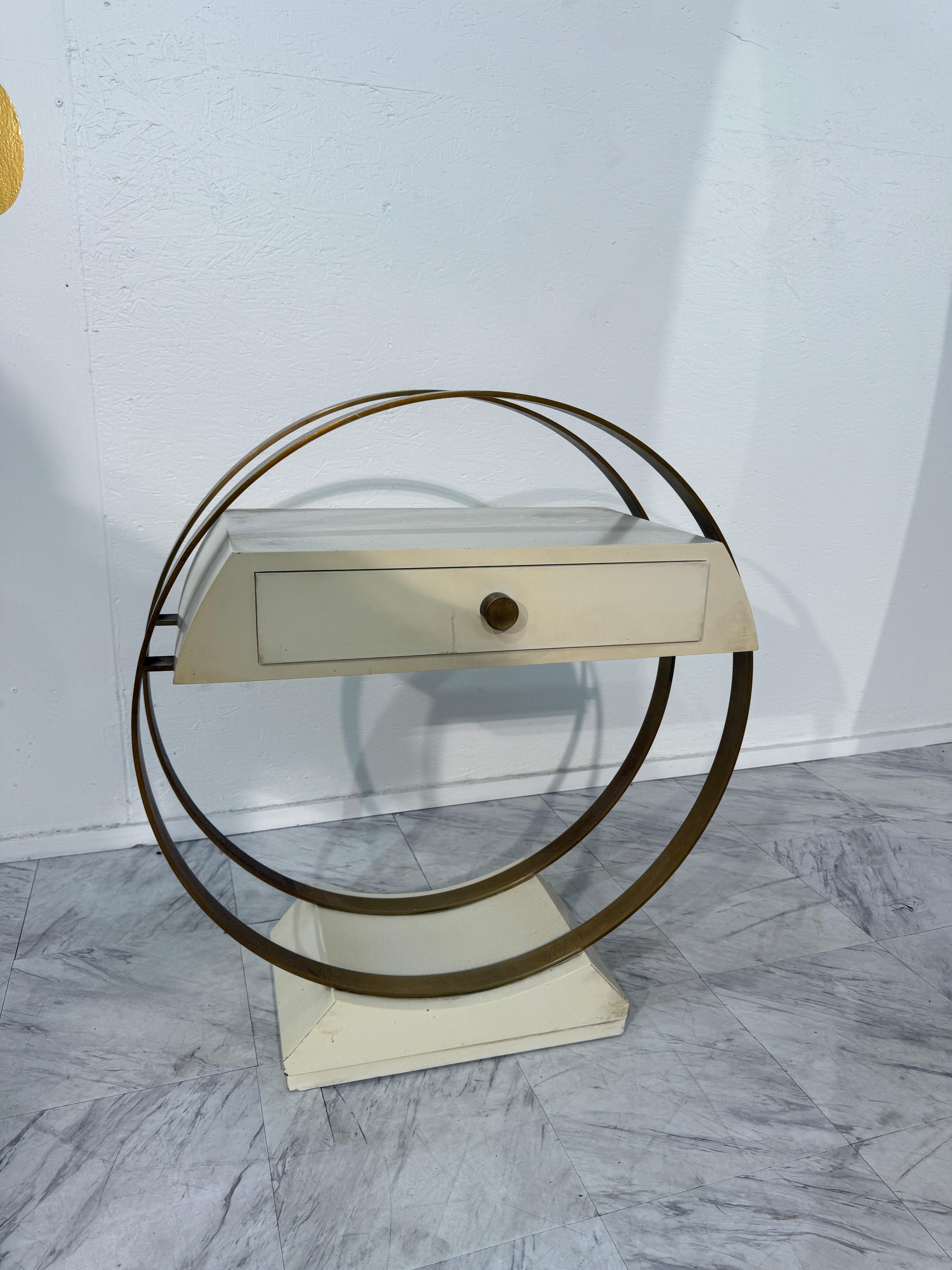 Moderno Tavolino circolare moderno di metà secolo con cassetto in vendita