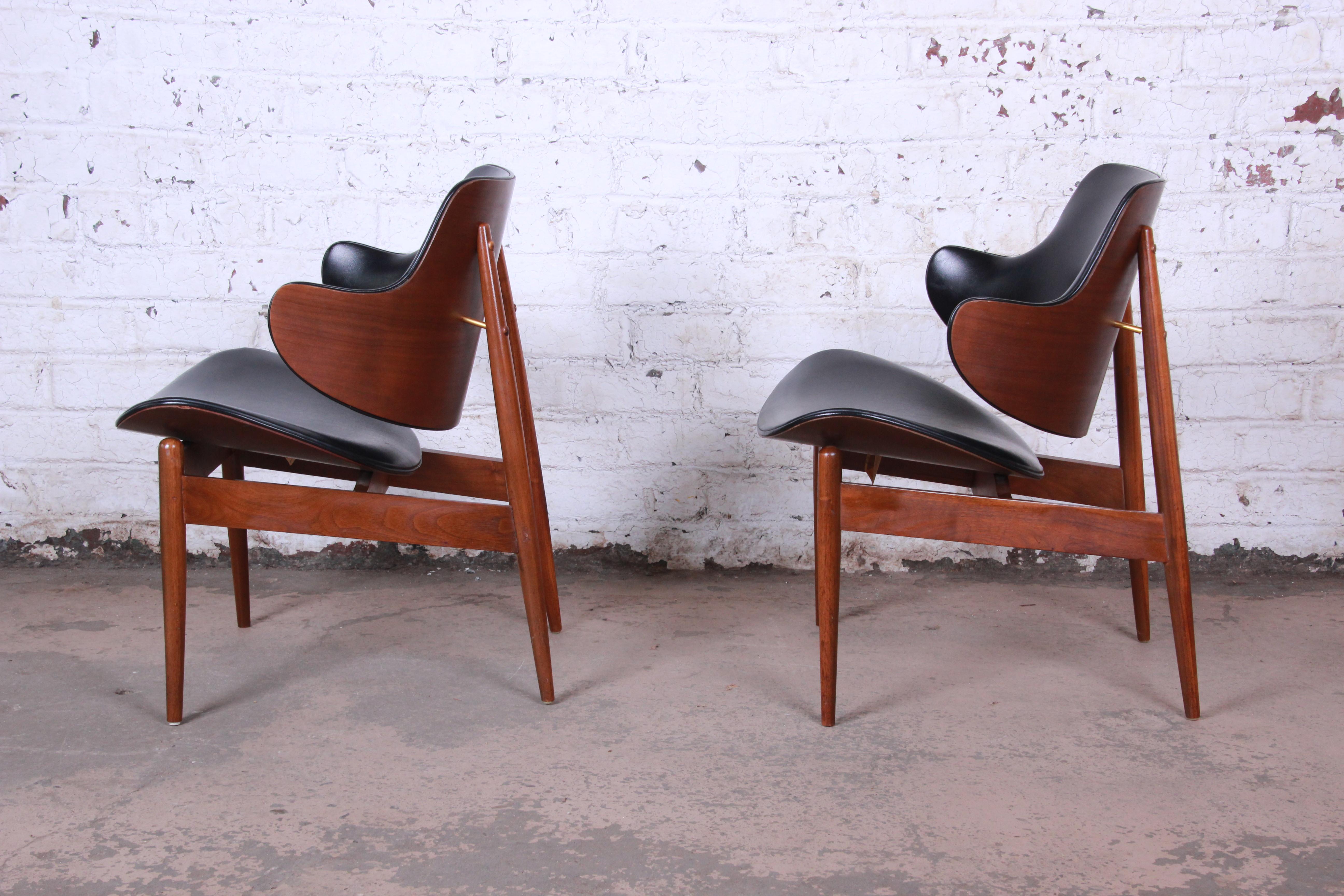 American Mid-Century Modern Clam Shell Chairs by Seymour J. Wiener for Kodawood, 1960s