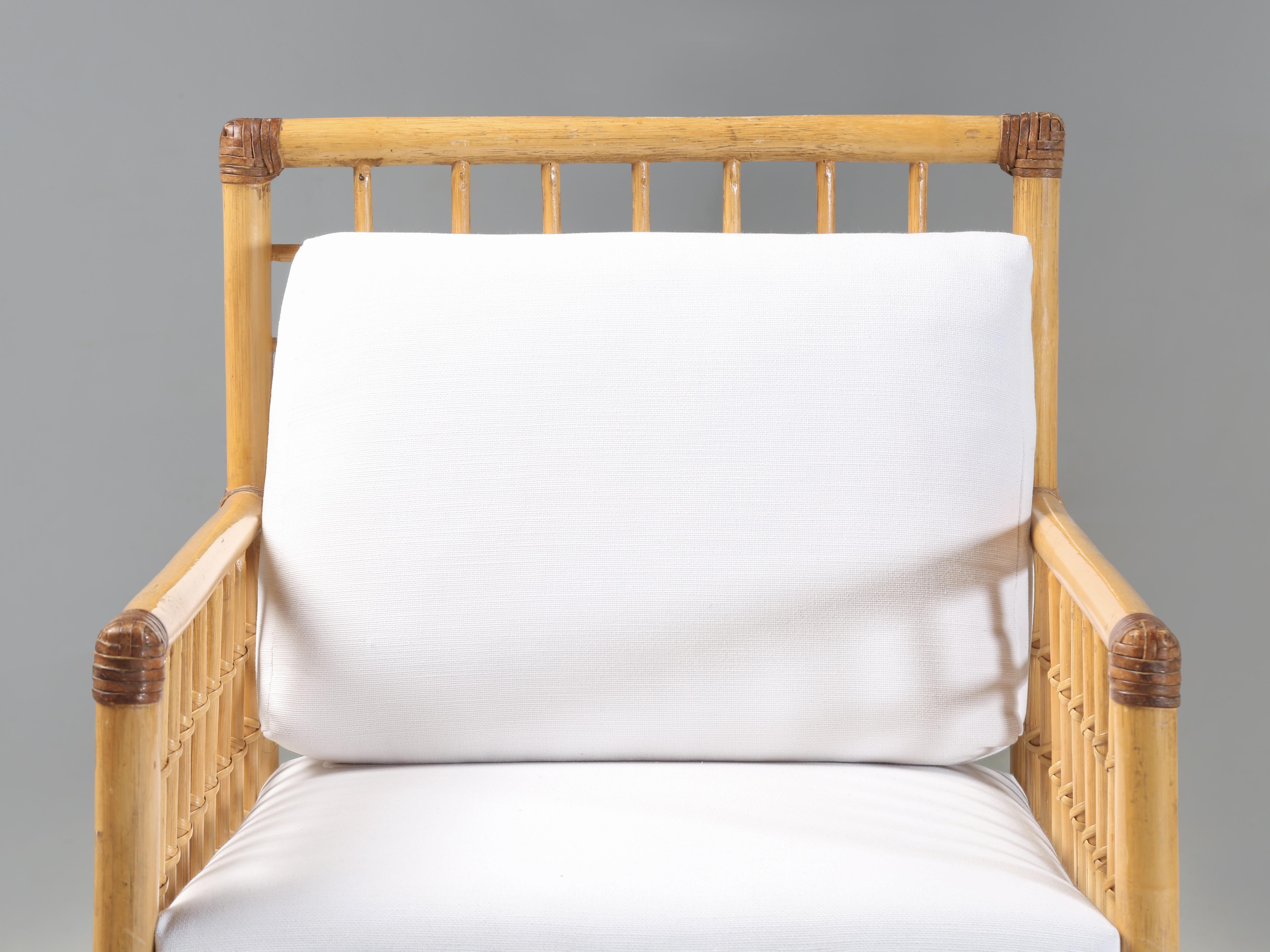 Une élégance sans faille et un design raffiné. Ce sont des adjectifs qui décrivent bien cette paire de chaises RATTAN et BAMBOO CLUB. L'exécution réussie des éléments de conception de ces chaises permet de les qualifier de MODERNES CLASSIQUES, car