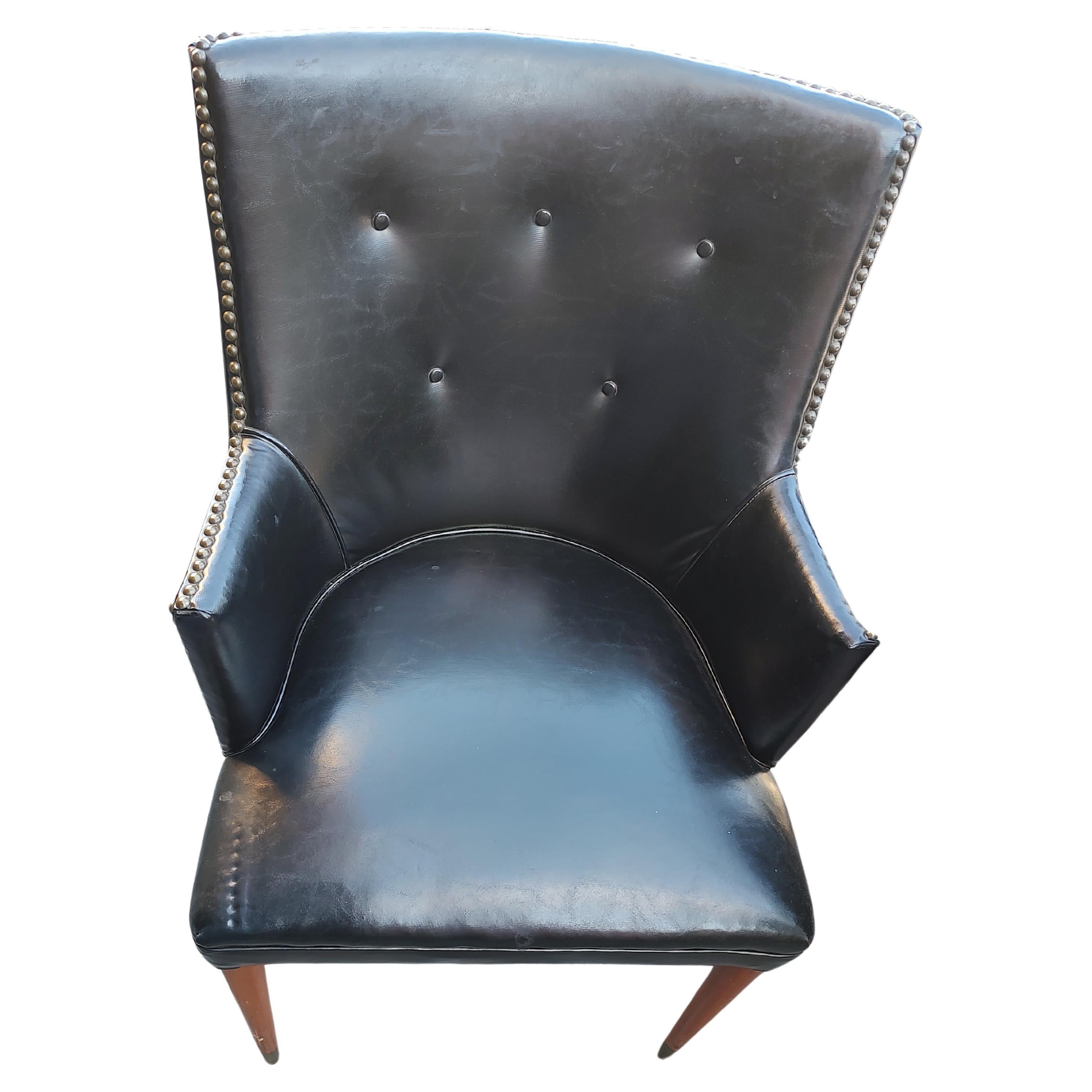 Américain Set de 6 chaises de salle à manger en faux cuir noir Classic Mid Century Modern C1960 en vente
