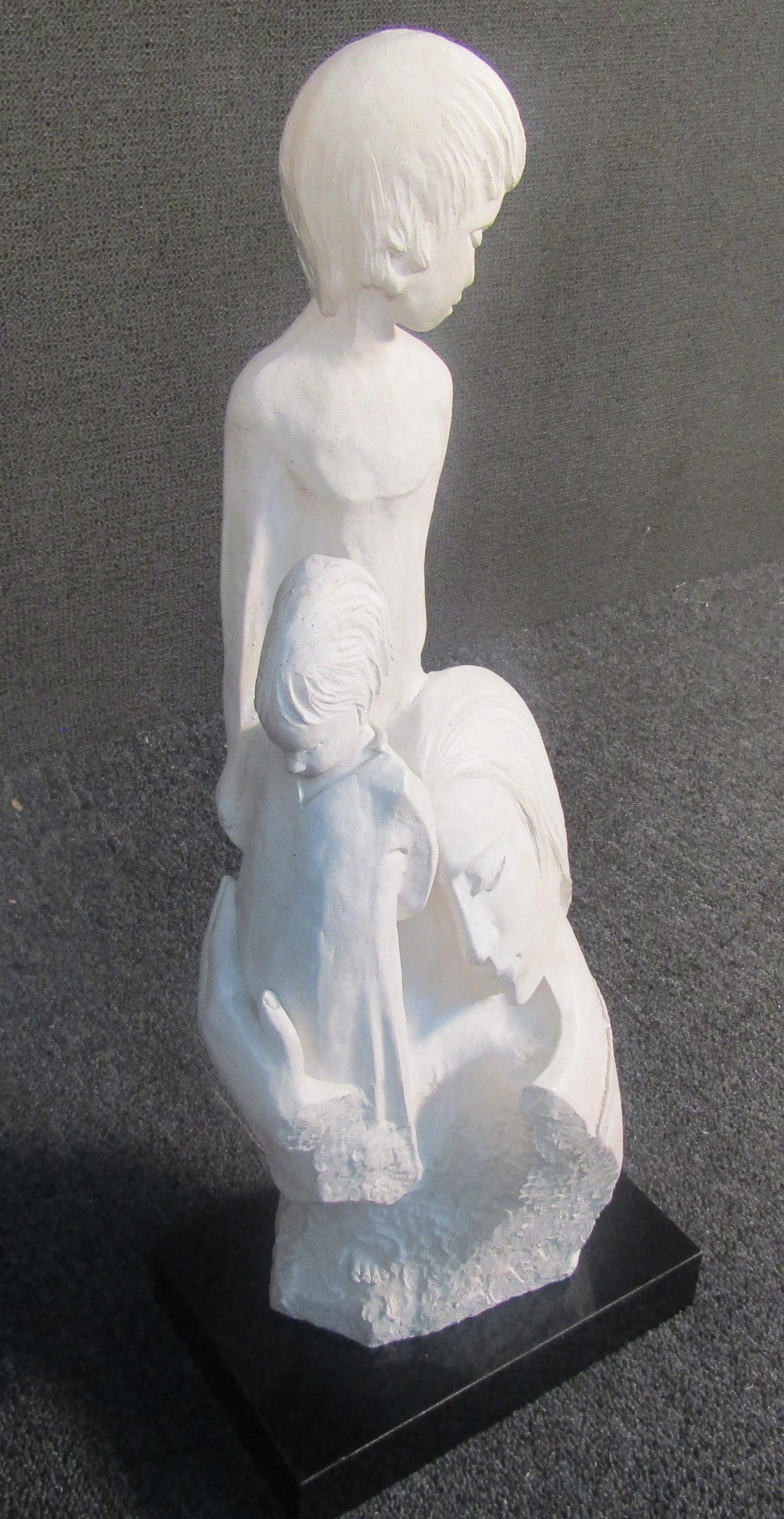 Moderne Ton-Skulptur aus der Jahrhundertmitte (Stein) im Angebot
