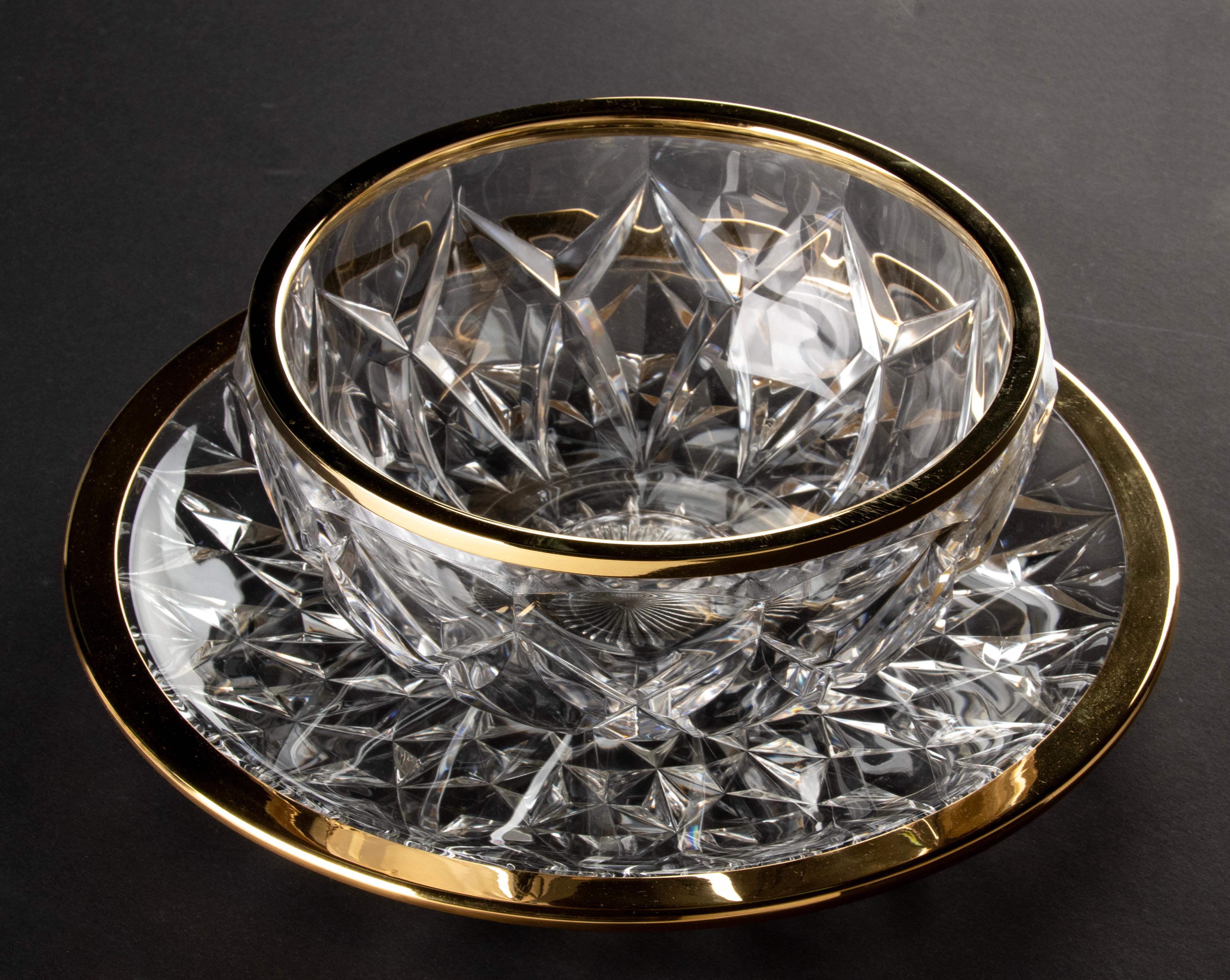 Bol en cristal transparent mi-siècle moderne fabriqué par Val Saint Lambert en vente 1
