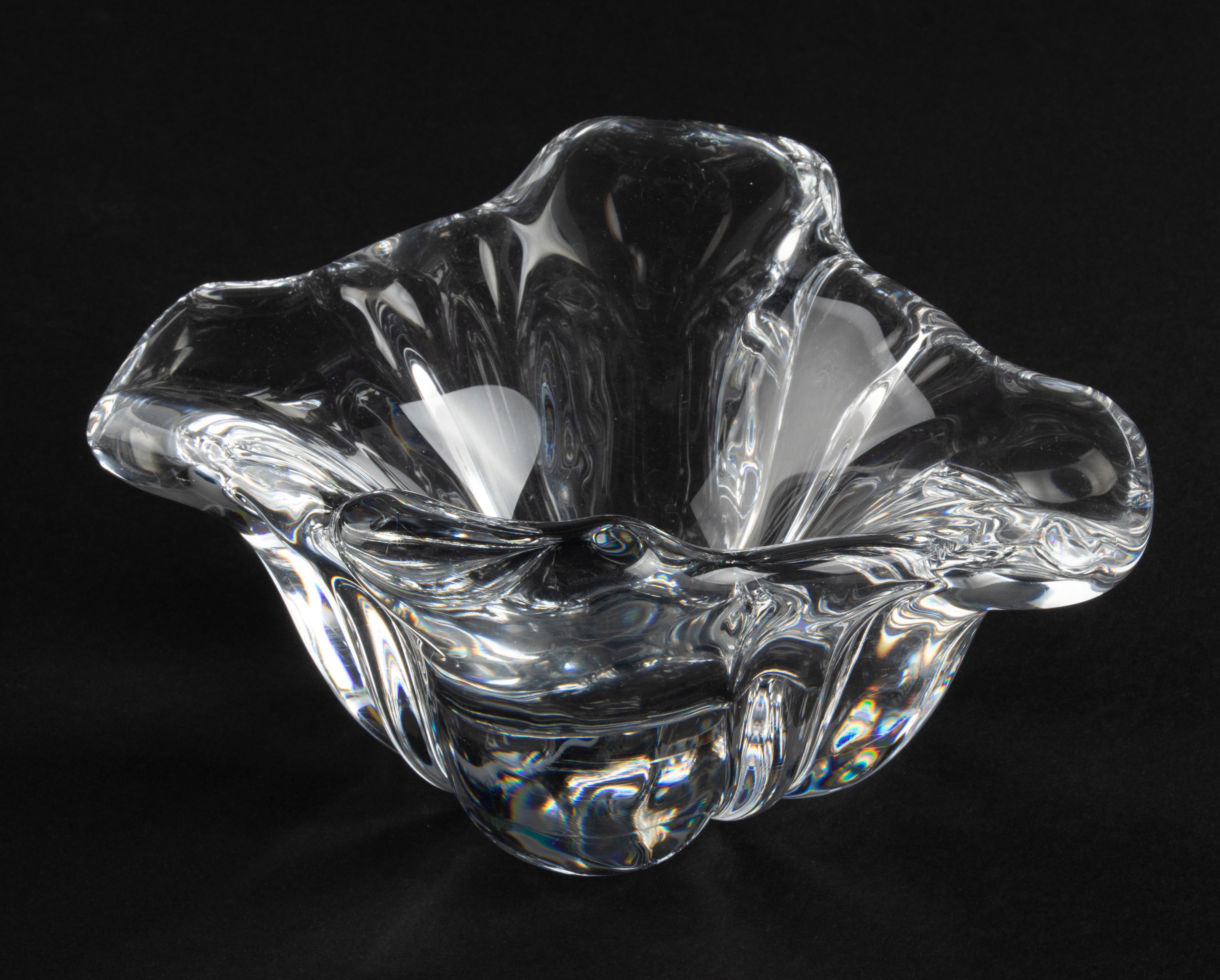 Milieu du XXe siècle Bol en cristal transparent de style moderne du milieu du siècle dernier signé Val Saint Lambert en vente