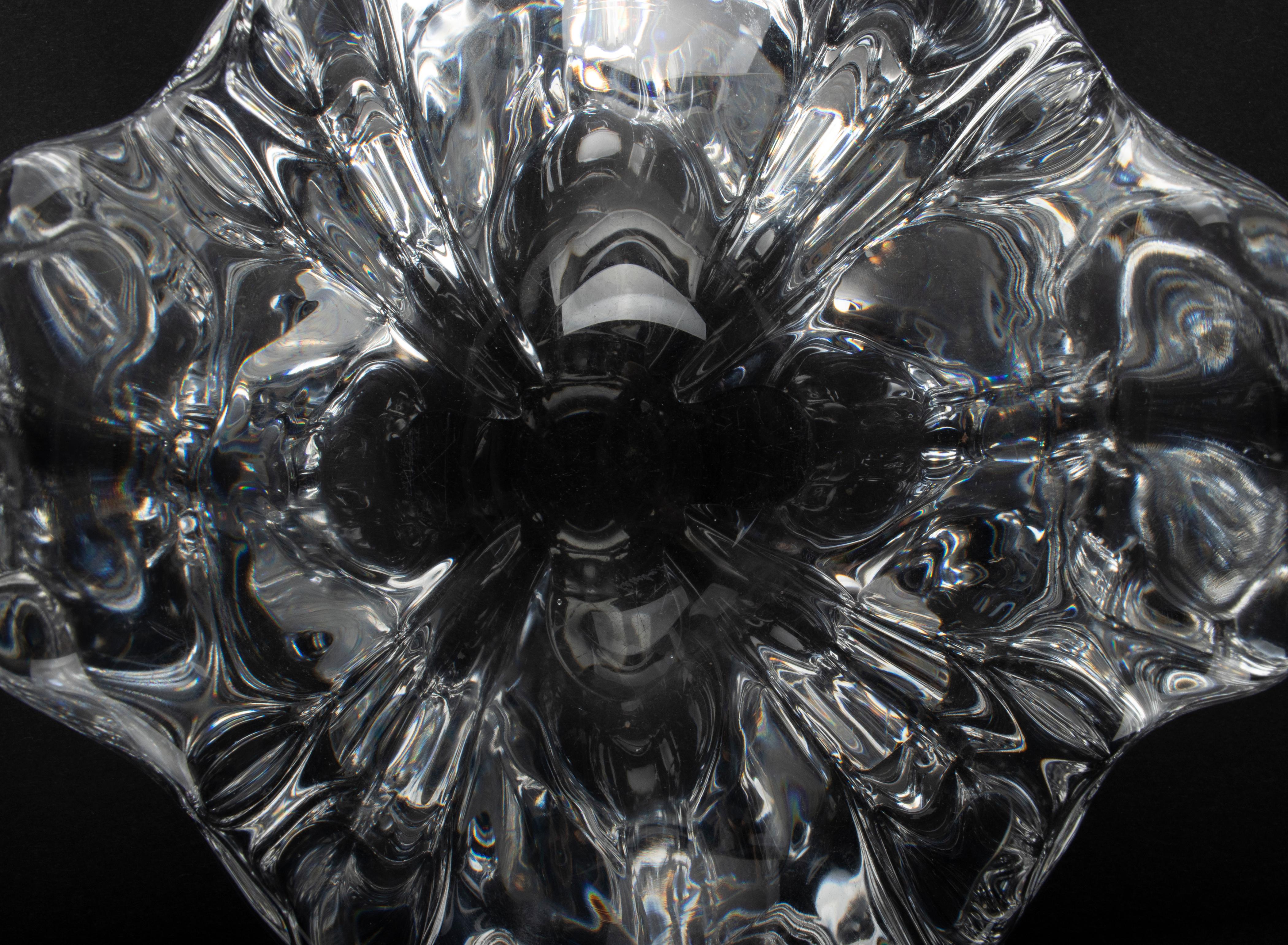 Cristal Bol en cristal transparent de style moderne du milieu du siècle dernier signé Val Saint Lambert en vente