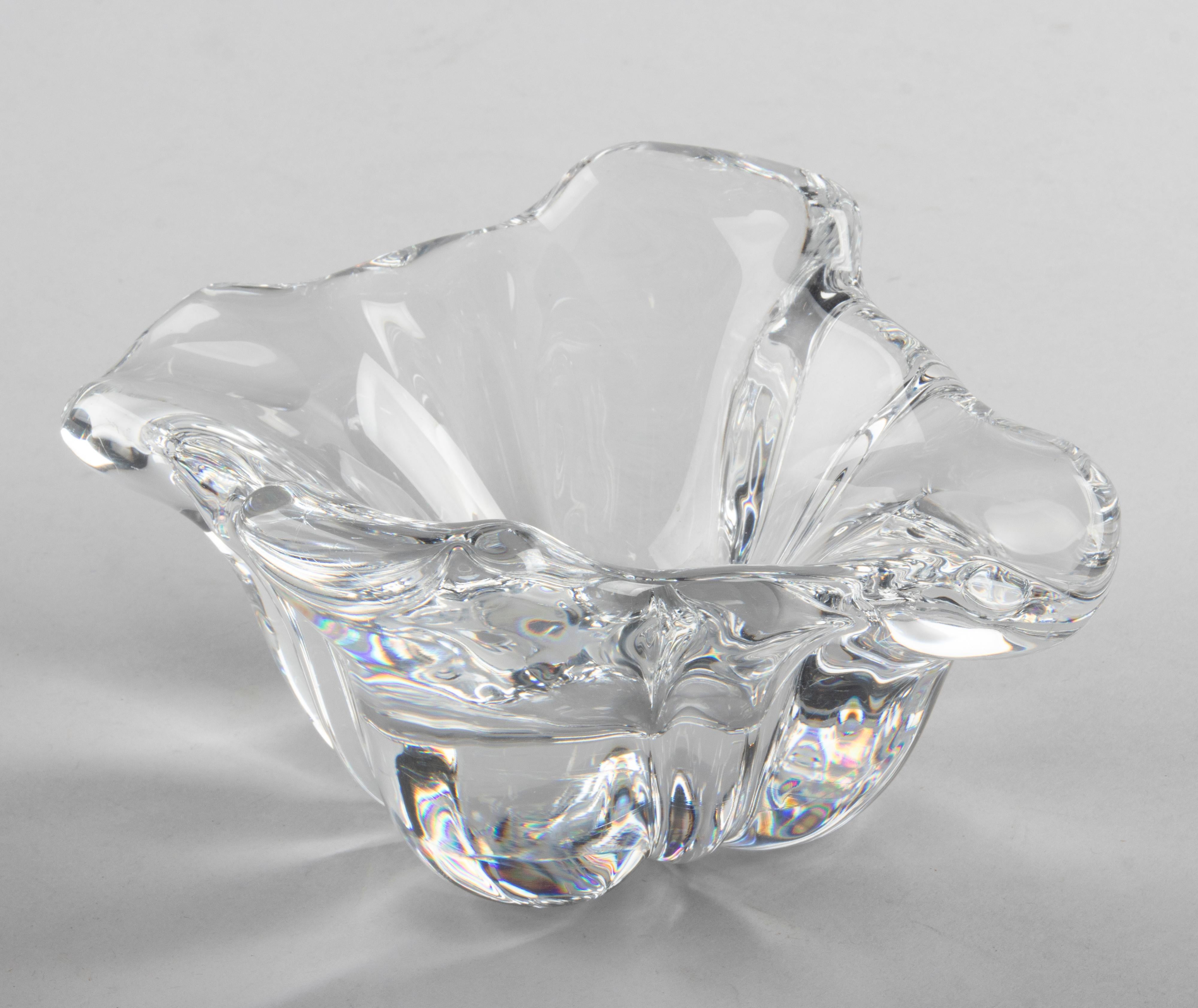Moderne Schale aus klarem Kristall aus der Mitte des Jahrhunderts, signiert Val Saint Lambert im Angebot 2