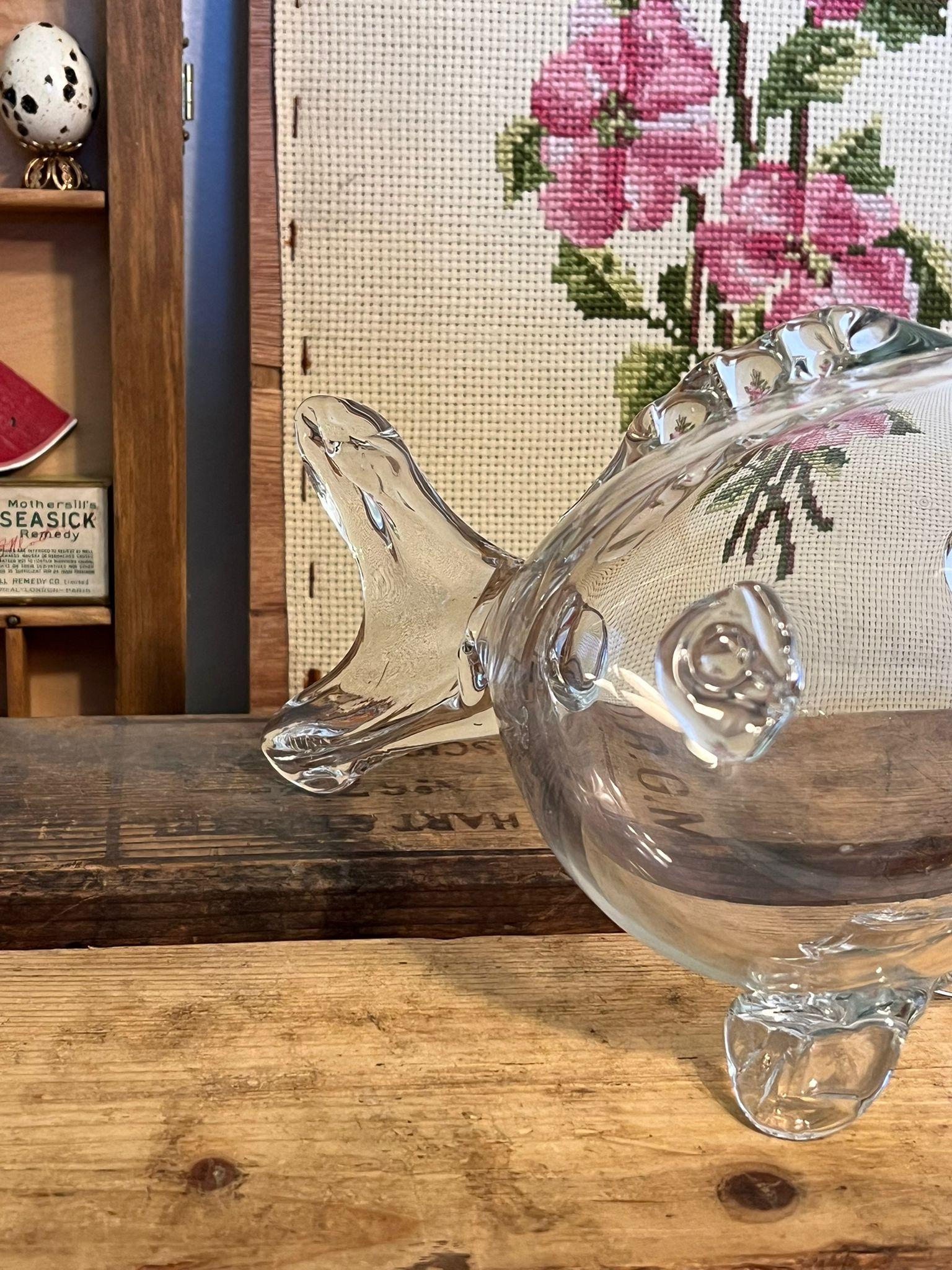 Décor de vase à poisson transparent The Moderns Modern. en vente 1