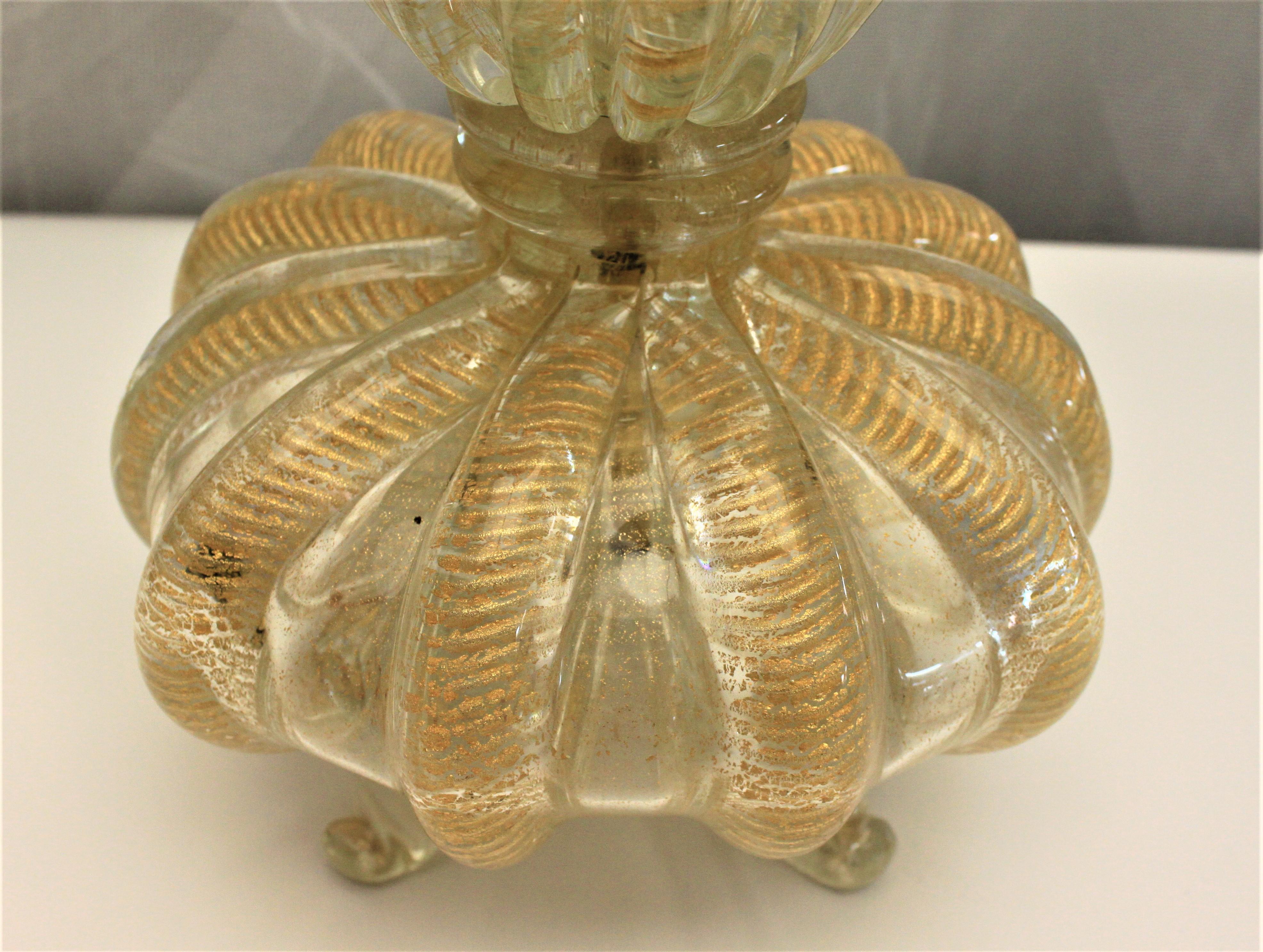 Machine-Made Mid-Century Modern Clear Footed Murano Art Glass Table Lamp with Aventurine