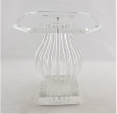 Tavolino o piedistallo moderno di metà secolo in lucite trasparente e cromo 'Ghost'