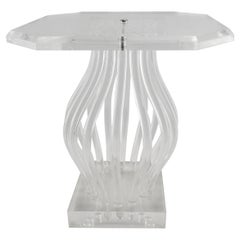 Tavolino o piedistallo moderno di metà secolo in lucite trasparente e cromo 'Ghost'