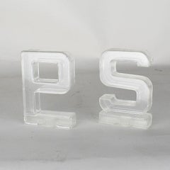 Mid-Century Modern Clear Lucite or Acrylic Salt and Pepper Shakers, a Pair
